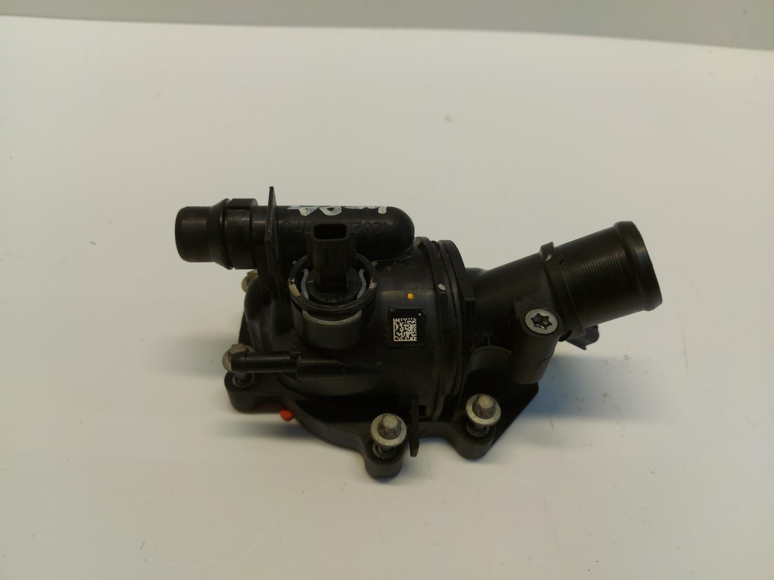 MERCEDES GLA II H247 BOÎTIER THERMOSTAT BRIDE D’EAU