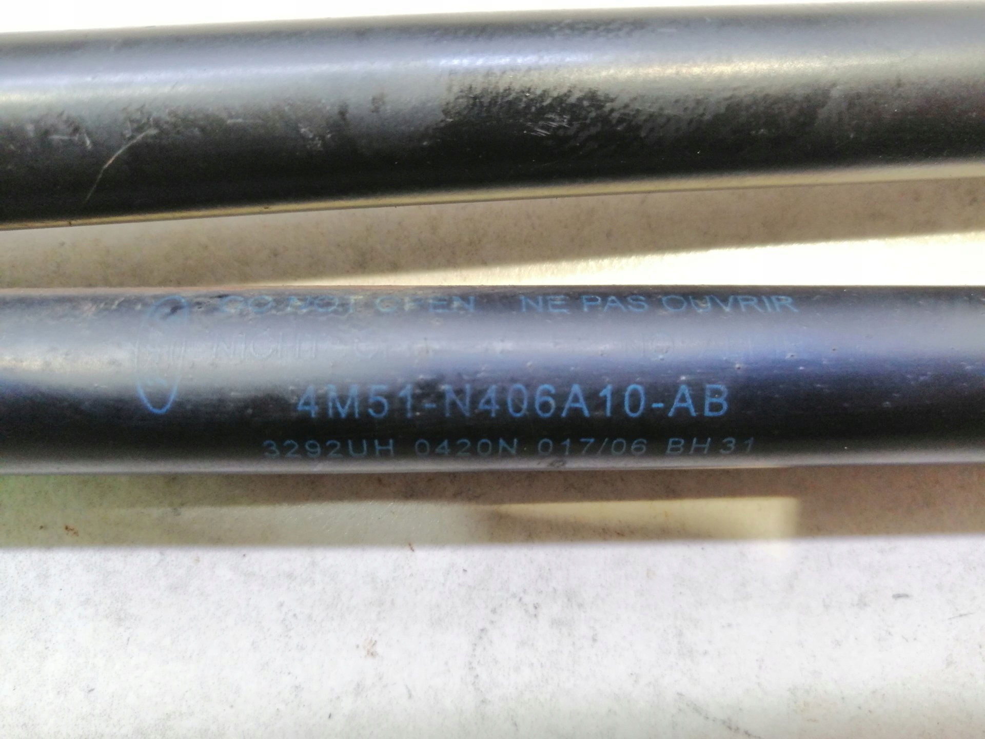 Dämpfer heckklappe FOCUS MK2 KOMBI 4M51N406A10B
