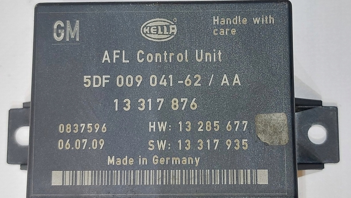 STEROWNIK MODUŁ ŚWIATEŁ OPEL INSIGNIA A 09r 13317876 Typ samochodu Samochody osobowe