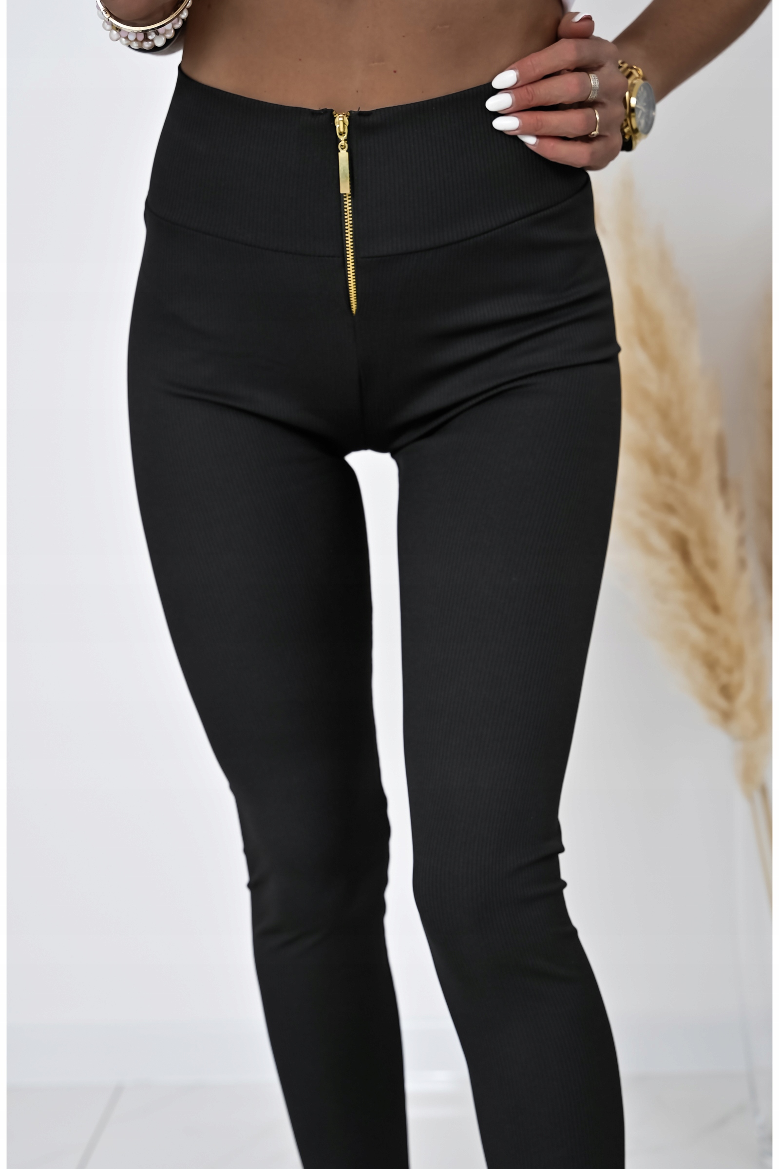 STYLOWE PRĄŻKOWANE LEGGINSY Z ZIPEM CAREN! L Model CAREN