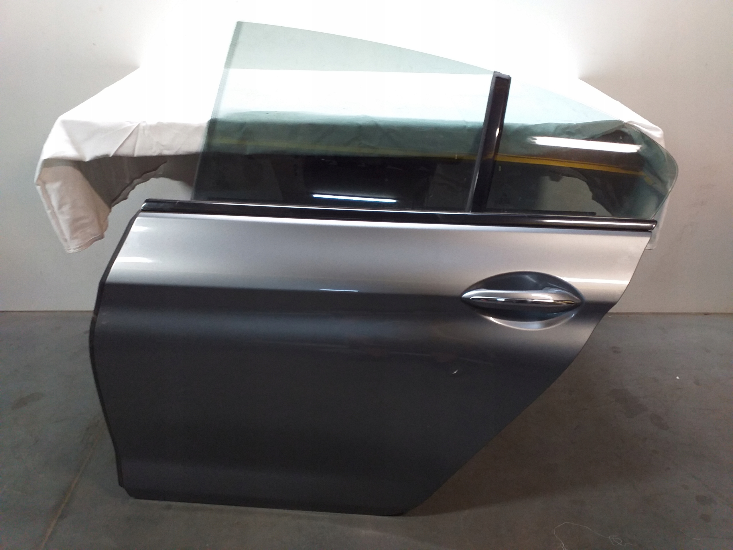 BMW SERIA 6 F06 F12 GRAN COUPE DRZWI LEWY TYŁ