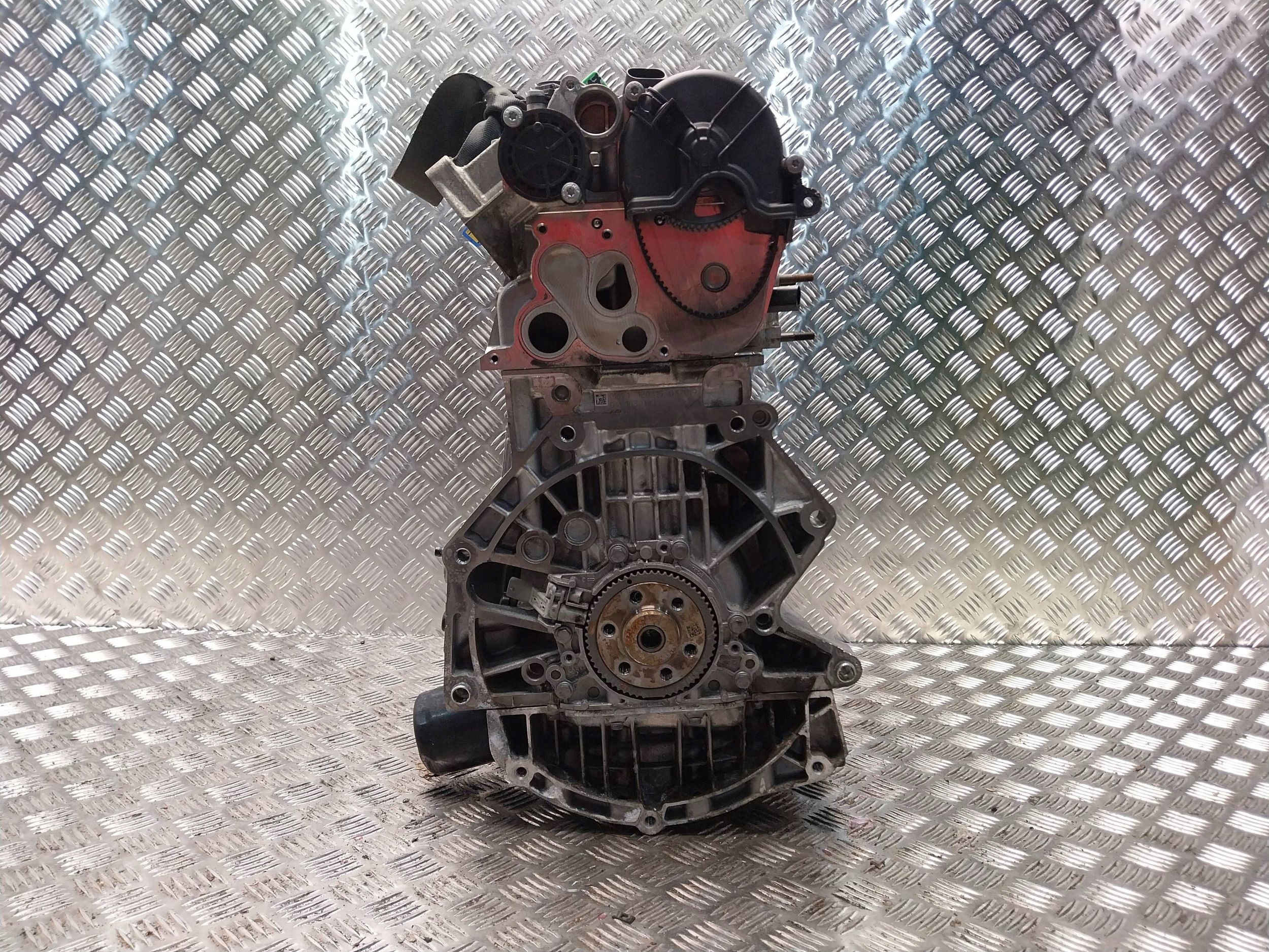 engine CZE AUDI A1 A3 8V Q2 81A Q3 8U GOLF VII LEON III 1.4TSI unprotected pillar