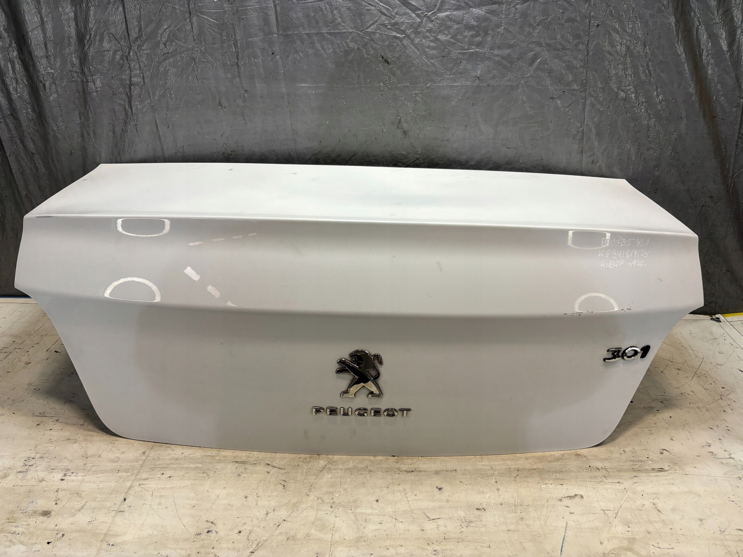 boot door sedan Peugeot 301 k: EWP