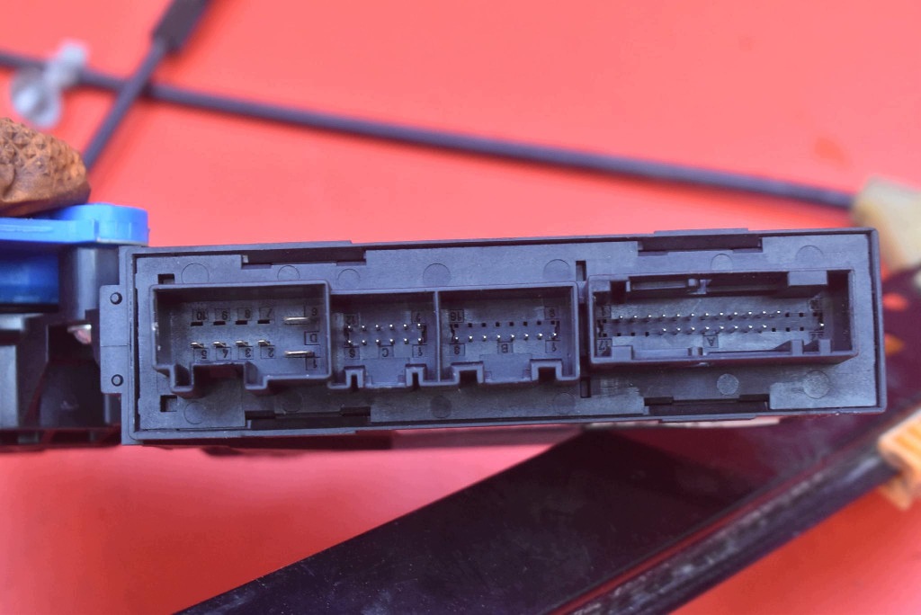 window regulator left front EU 8E1959801H AUDI A4 B7 sedan 04-08