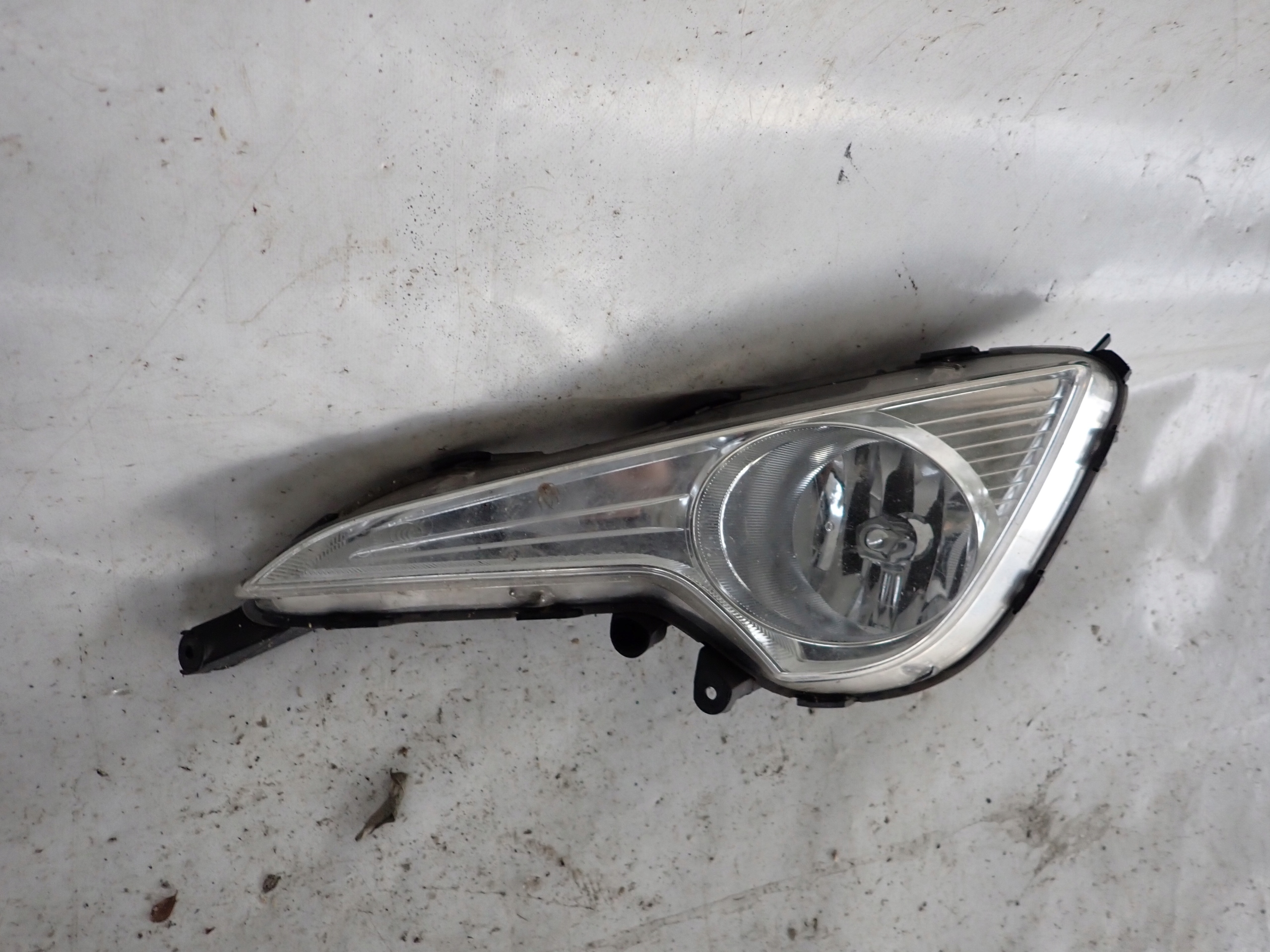 HYUNDAI I40 11-14 fog light left front