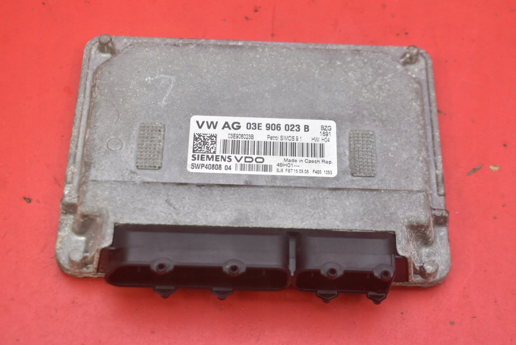 control unit 03E906023B 5WP4080804 SKODA FABIA 2 II 1.2 12V 70 KM 07-10