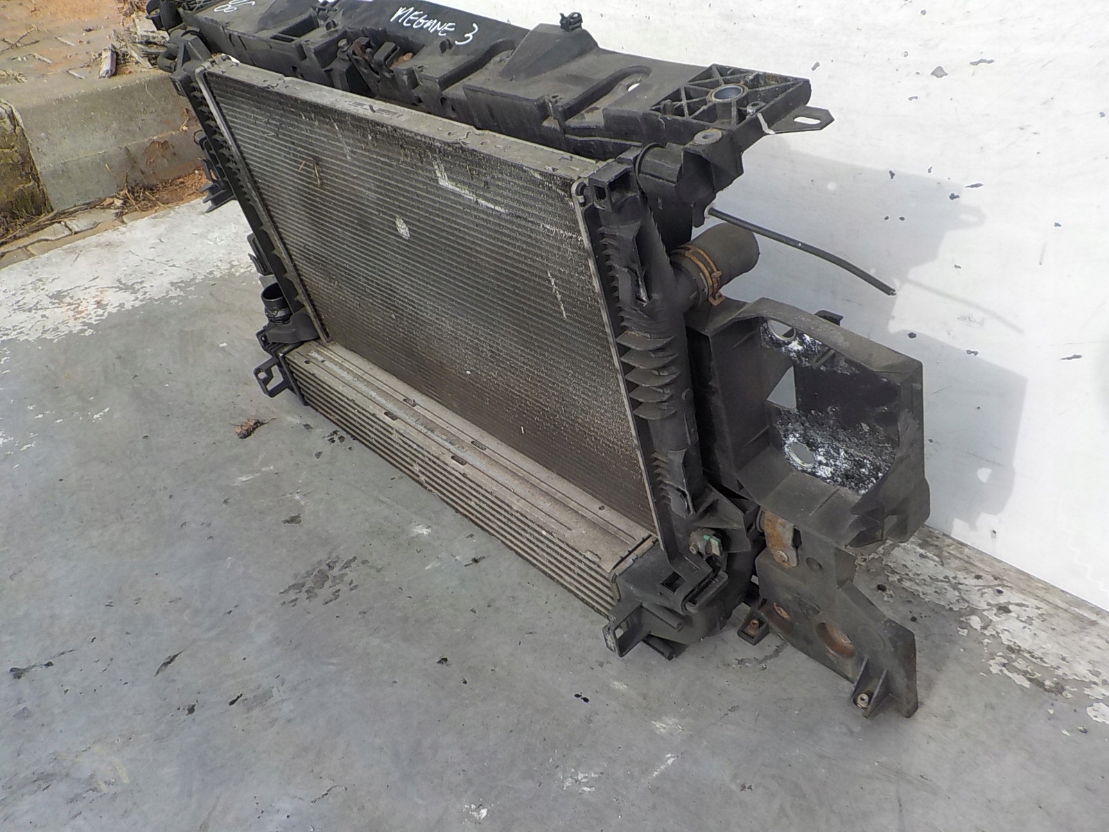 86 RENAULT MEGANE III support panel for radiators sider radiator