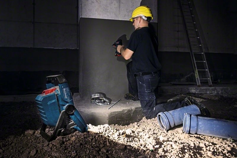 LAMPA BUDOWLANA WARSZTATOWA 18V AKUMULATOROWA LED BOSCH BEZ AKU 1SZT Kod producenta LAMPA WARSZTATOWA GLI 18V-2200 C PRO