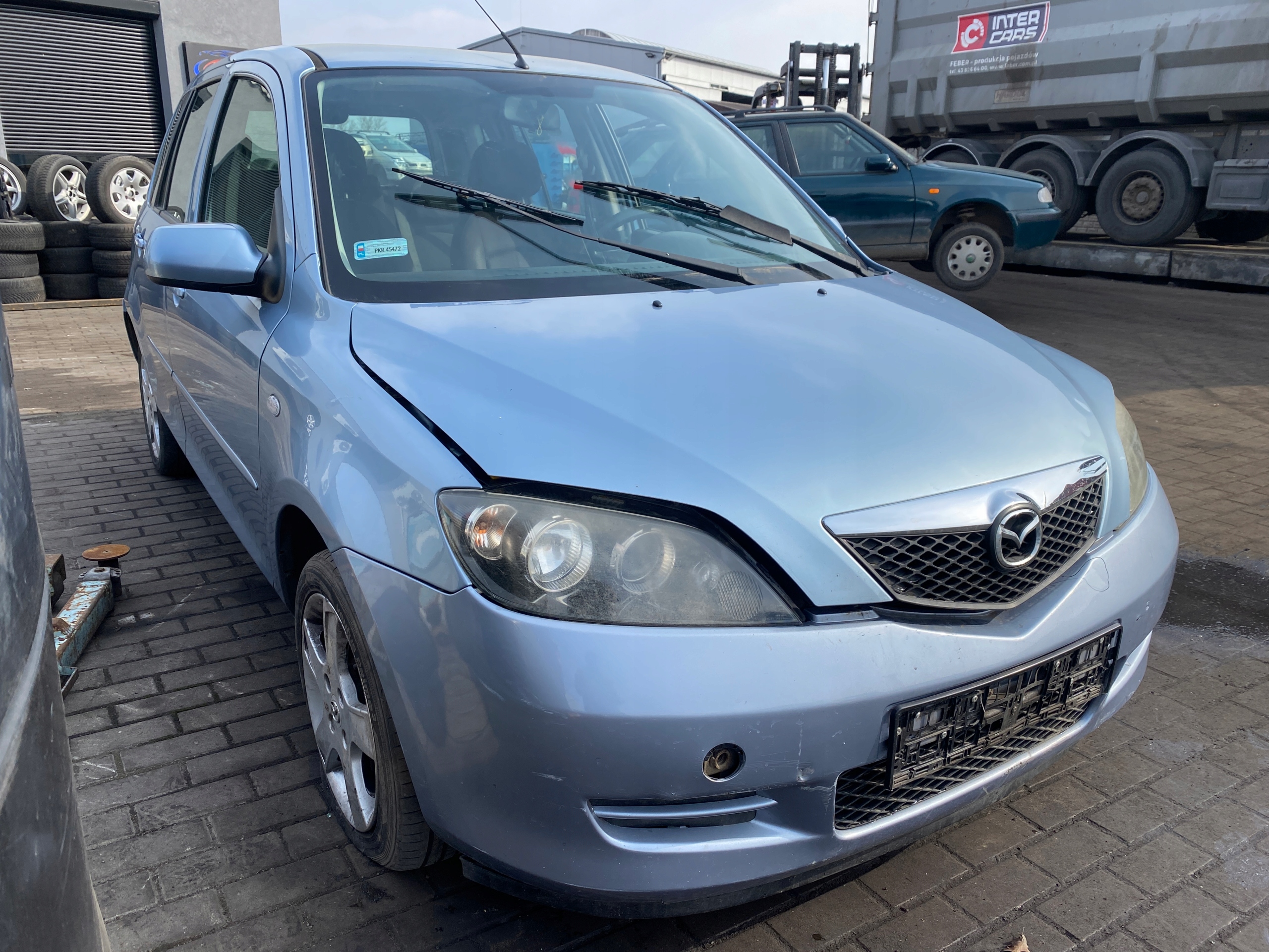Mazda 2 1 and FL 03-07 window side bodywork right