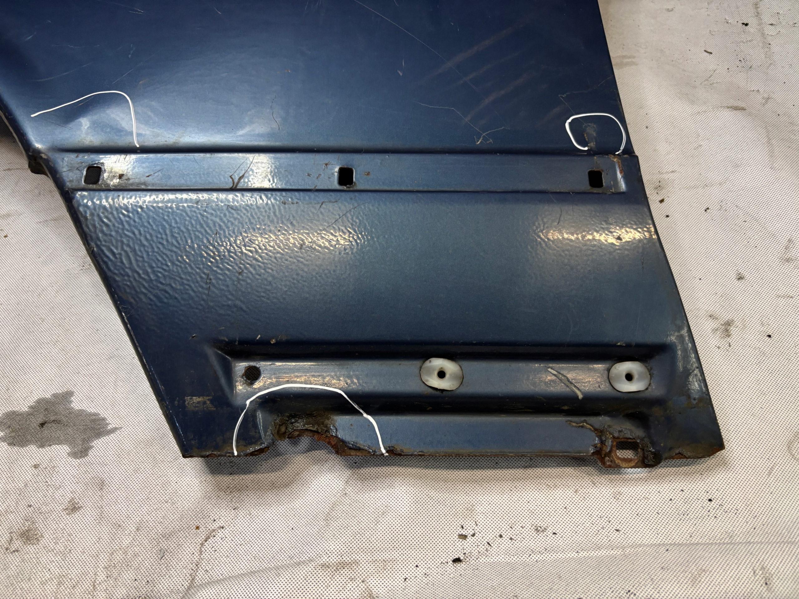 fender left front Mercedes S W126