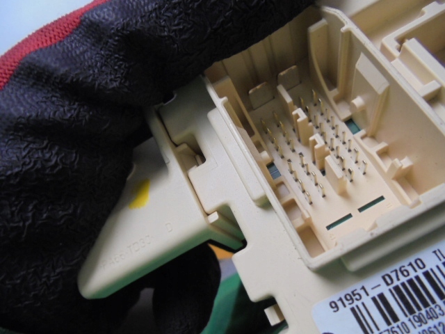 SKRZYNKA BEZPIECZNIKÓW HYUNDAI TUCSON III LIFT 1.6 CRDI 2018 ROK Typ samochodu Samochody osobowe