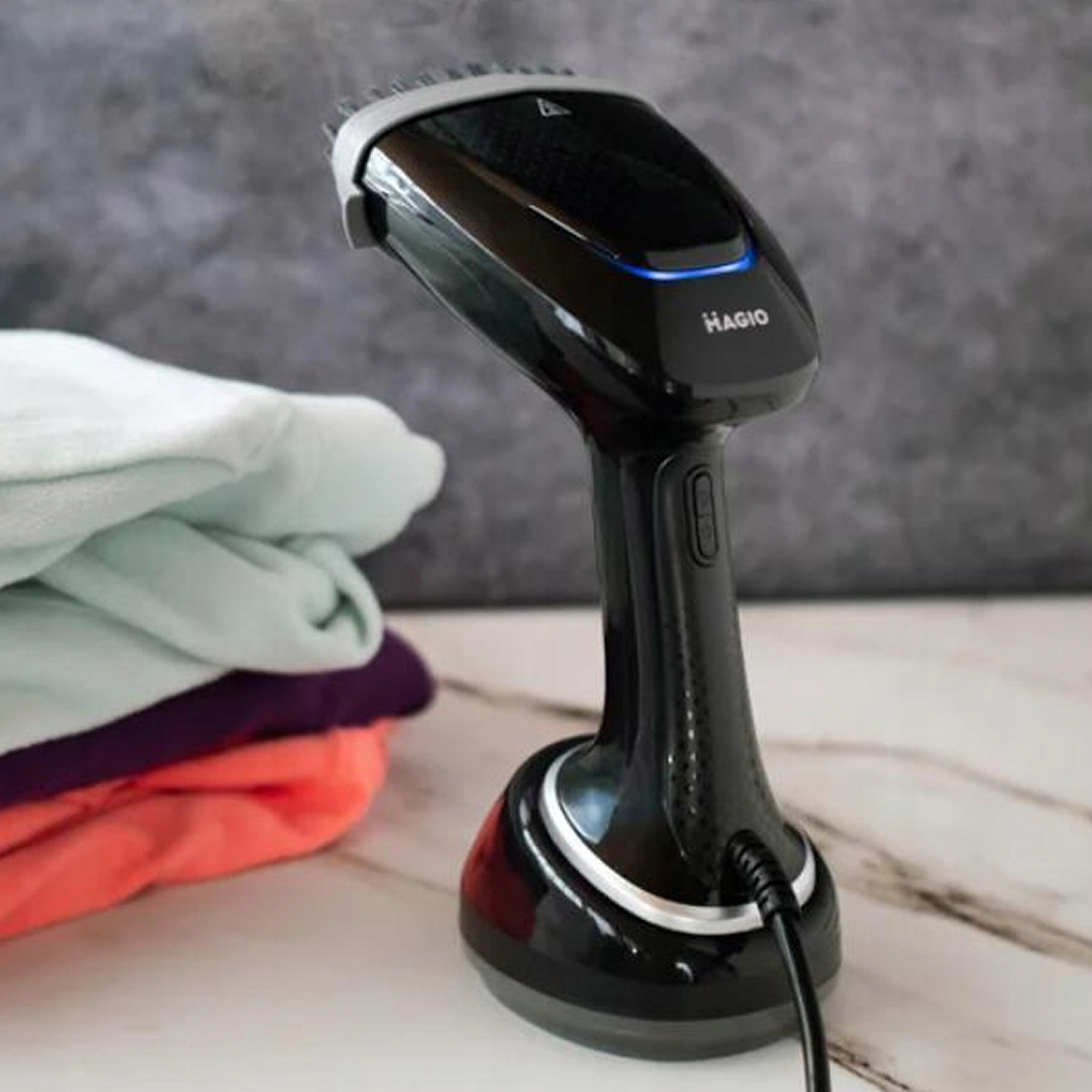 Parownica do ubrań /Steamer MAGIO 1700W – ręczna, 40 g/min, auto-off, 350ml Typ ręczny
