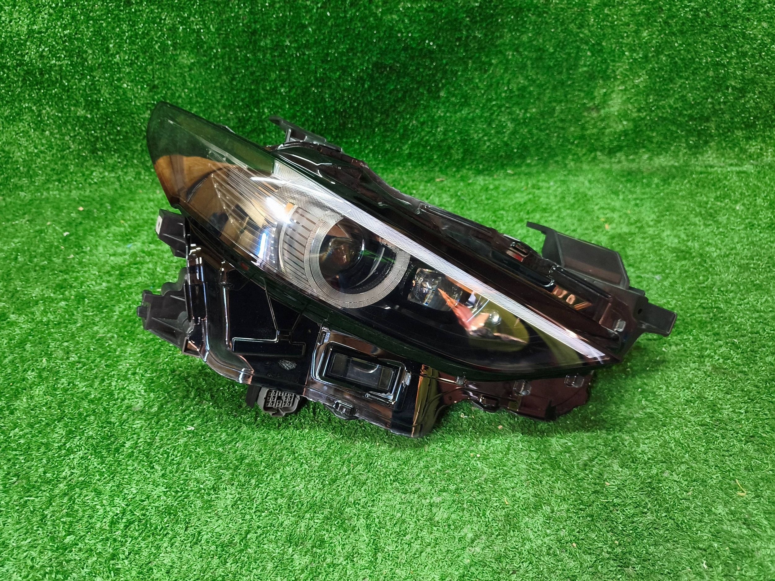 REFLEKTOR right front MAZDA 3 19- FULL LED 9PIN NR.1542
