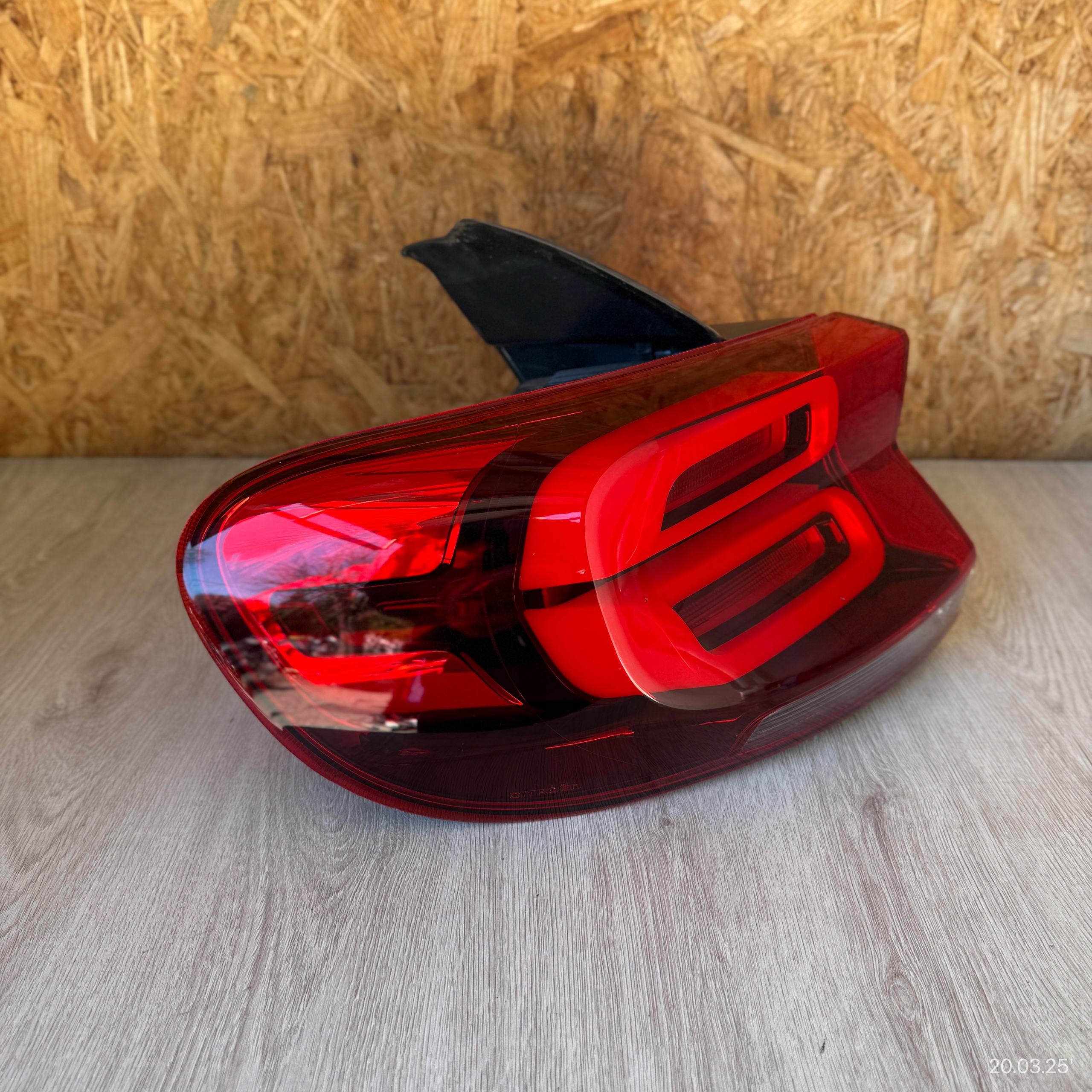 LAMPA TYLNA LEWA CITROEN C5 AIRCROSS 9817269280 Numer katalogowy części OE 9817269280