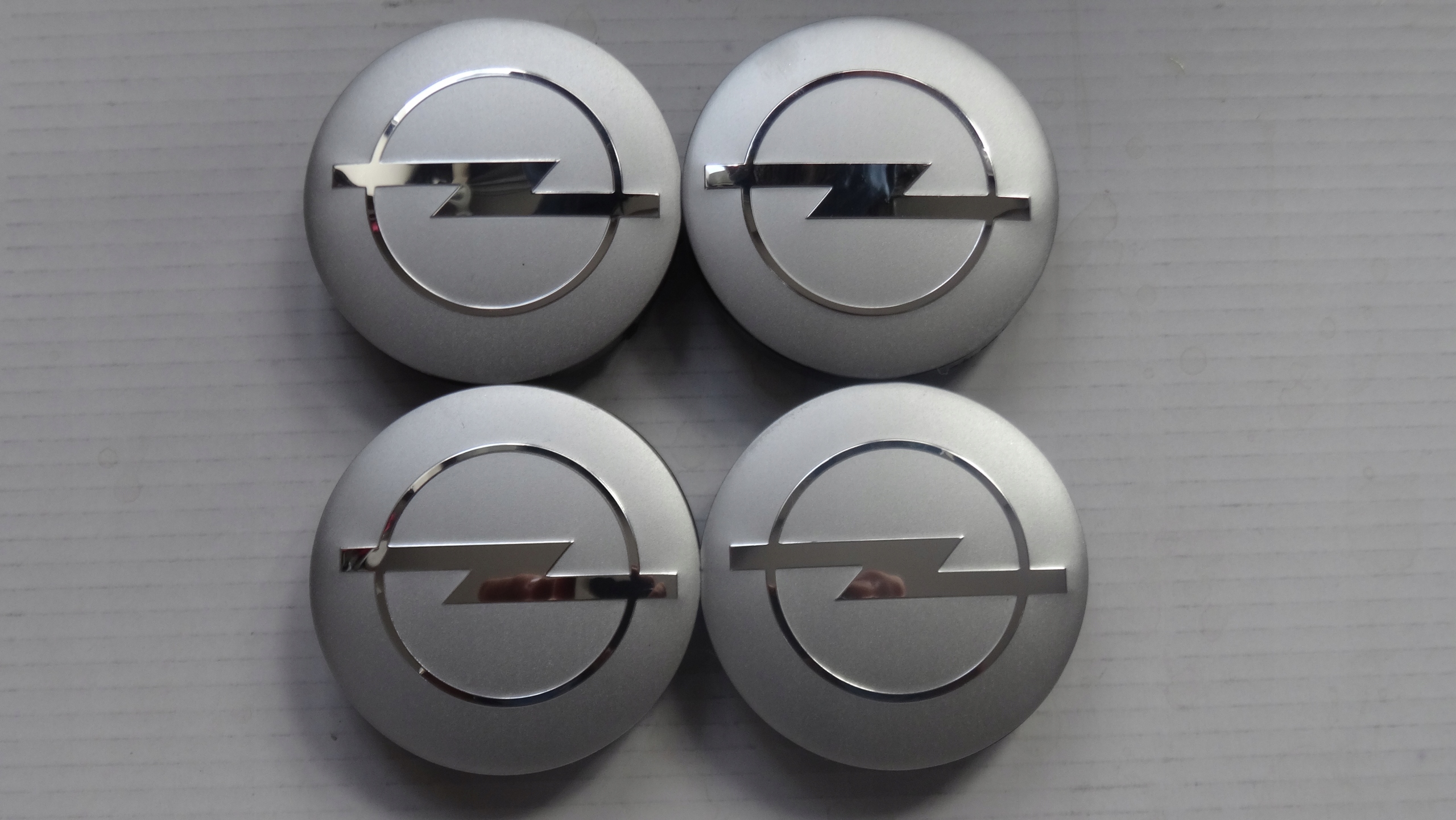 

4x Dekle dekielki emblematy na felgi Opel 56 mm sr