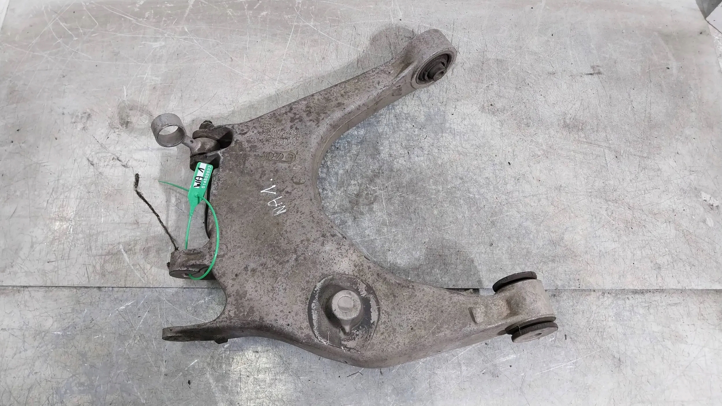 arm rear part right 4D0511516D AUDI A8 D2
