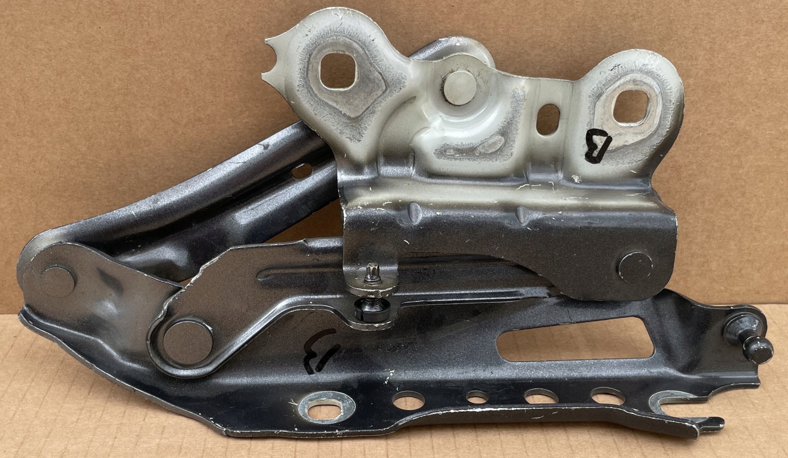 hinge bonnets SKODA SUPERB III 2015- W colour LF7C 3V0823302 right