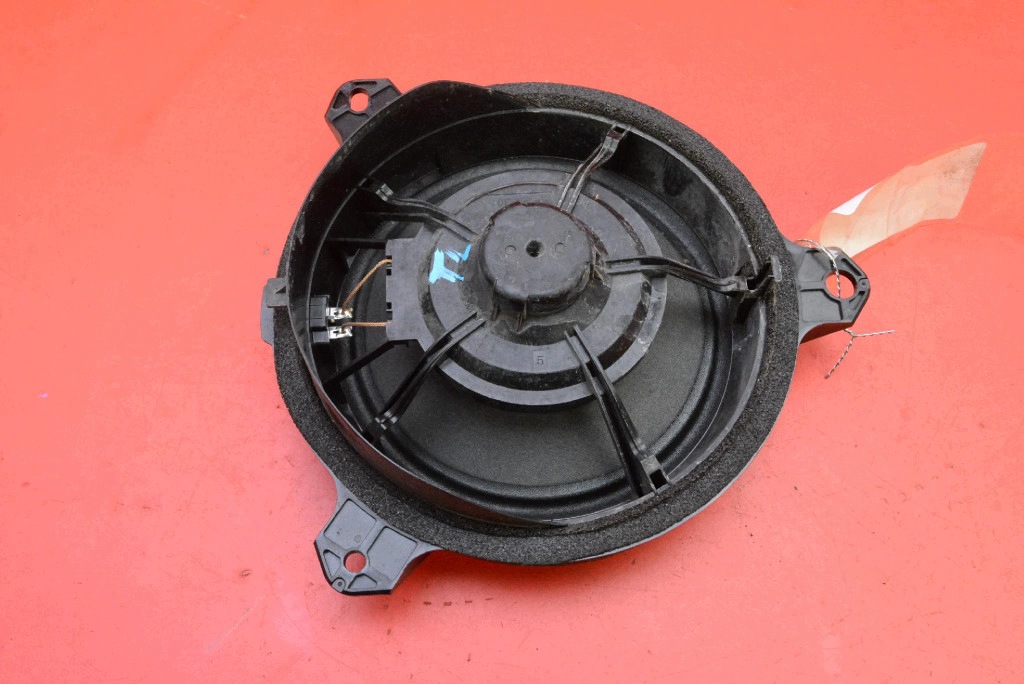 speaker left rear part 86160-02B80 TOYOTA COROLLA E21 LIFT 17-24