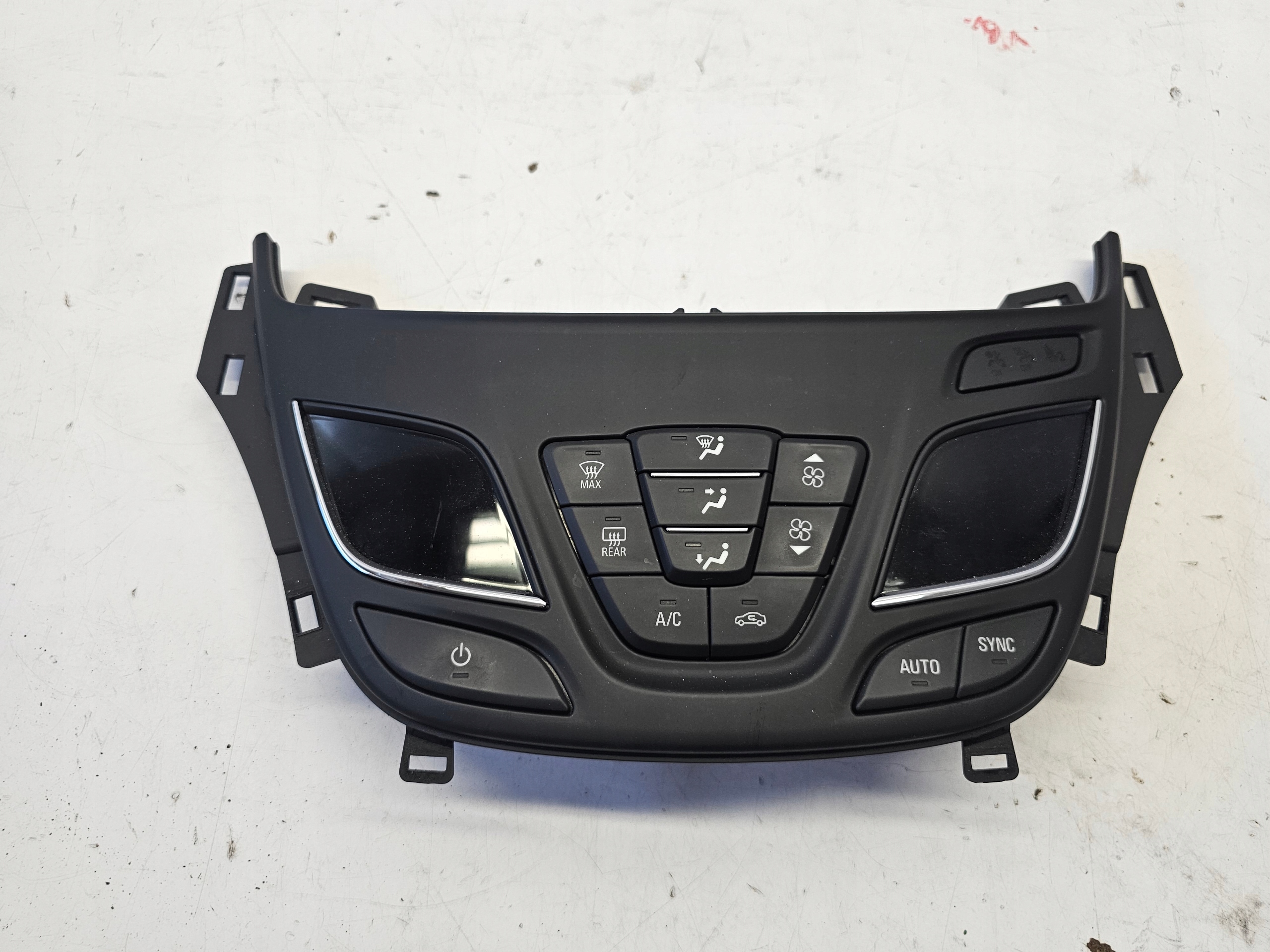 OPEL INSIGNIA A LIFT Unite commande clima Bouches buses 26202381