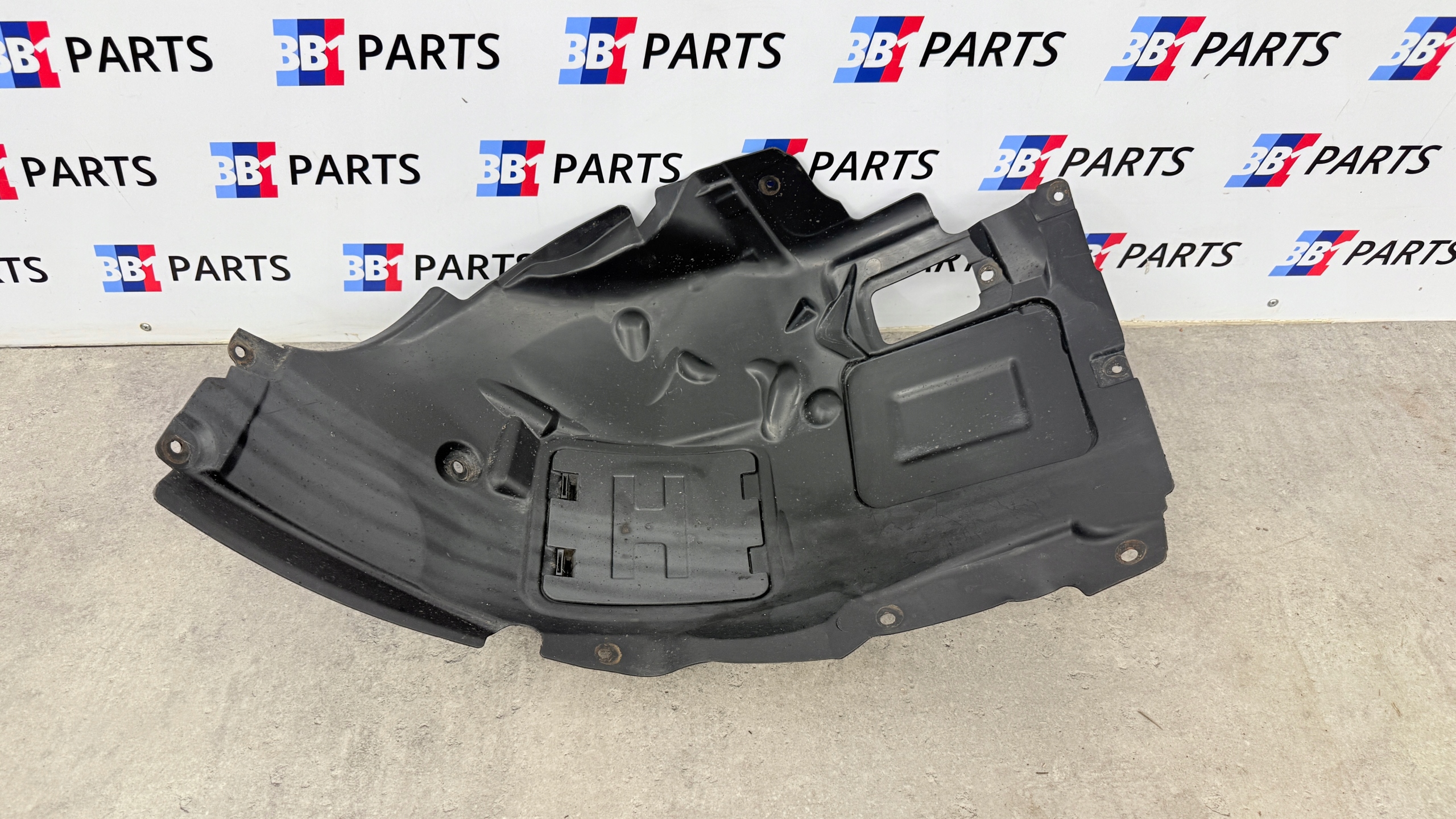 BMW F30 F31 mudguard left front front 7260725 7260397