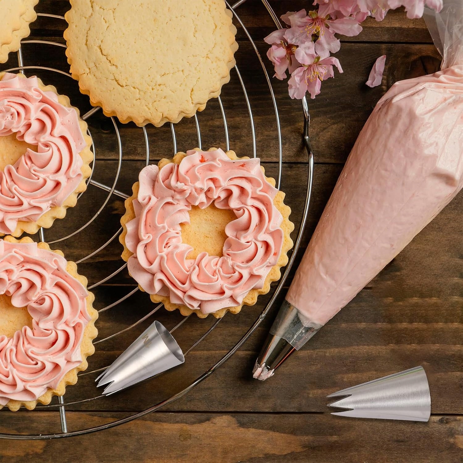 KOMPLET 20 KOŃCÓWEK DO DEKORACJI TORTÓW ZESTAW CUKIERNICZY RÓŻNE WZORY