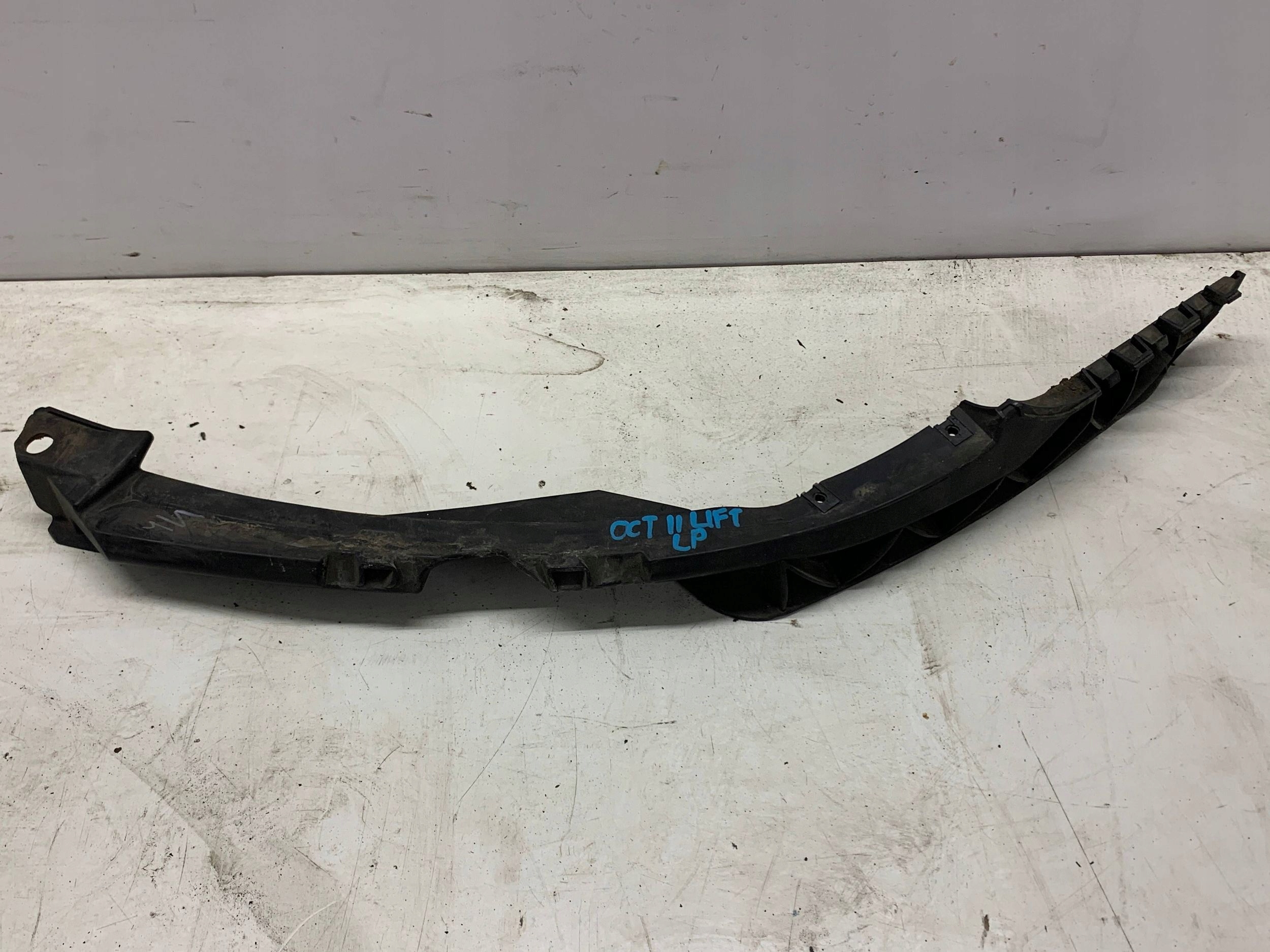 bumper bracket left front 1Z0807183D SKODA OCTAVIA II LIFT (08-13) 1.6 TDI