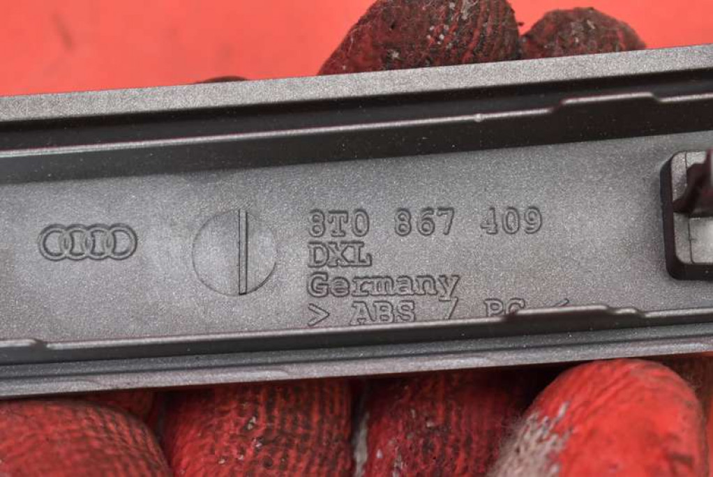 moulding door left front 8T0867409 AUDI A5 8T COUPE 07-11