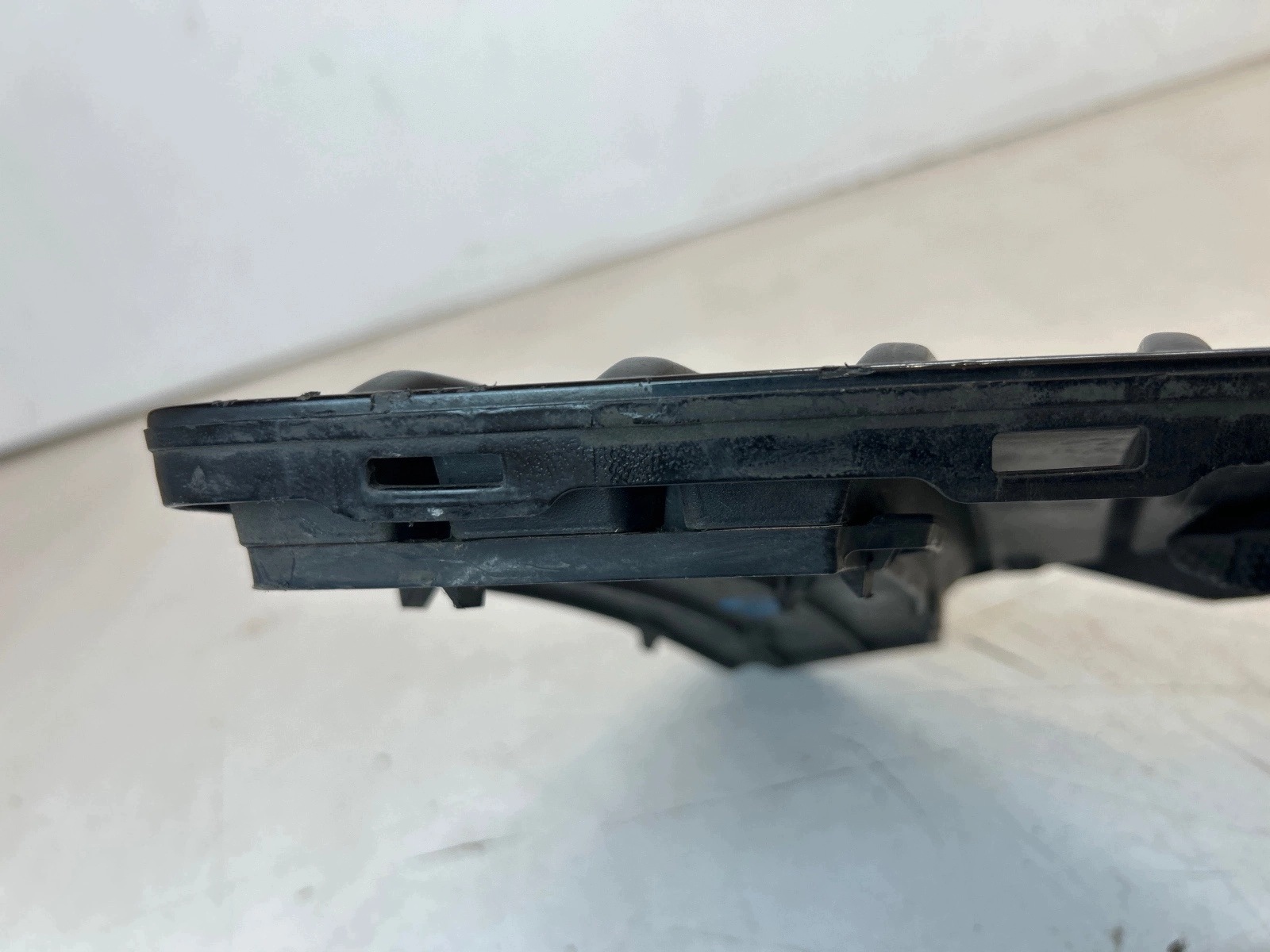 maska mřížka nárazníku předek pravá Ford Focus mk3