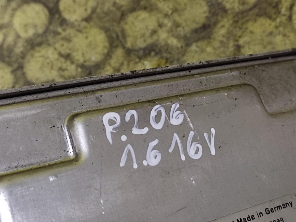 PEUGEOT 206 1.6 control unit of the engine 0261207477