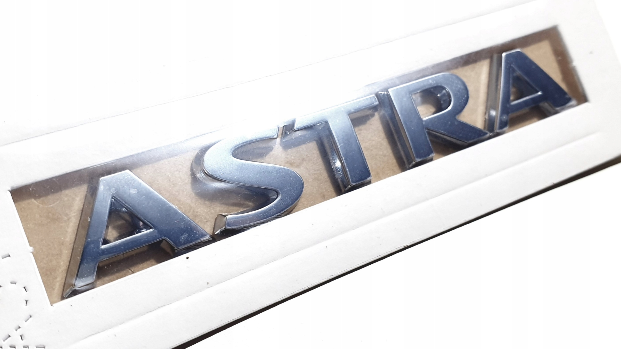 ЭМБЛЕМА ЗНАЧОК НАДПИСЬ OPEL ASTRA 13315549 NEW