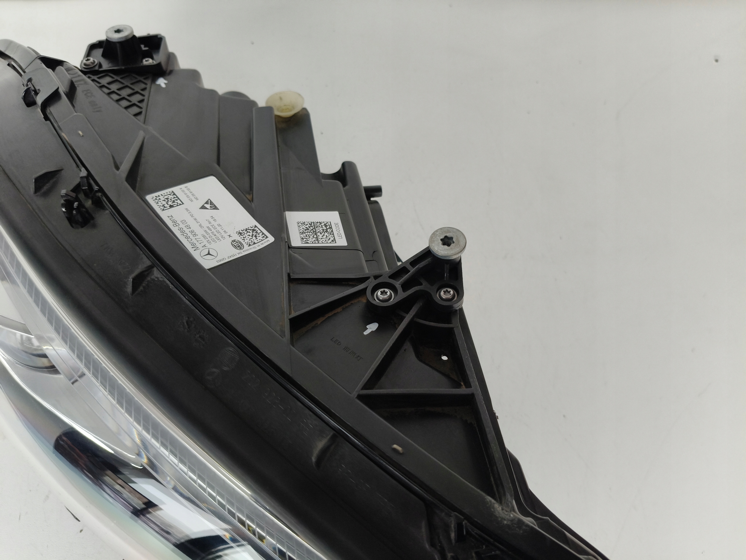 light right REFLEKTOR MERCEDES A-KLASA W177 18- FULL LED
