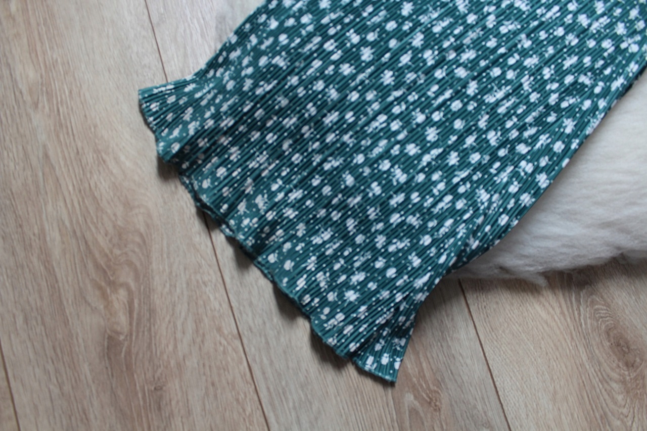 SPODNIE PLISOWANE NA GUMIE DAMSKIE STRECZ H&M M Kolor zielony