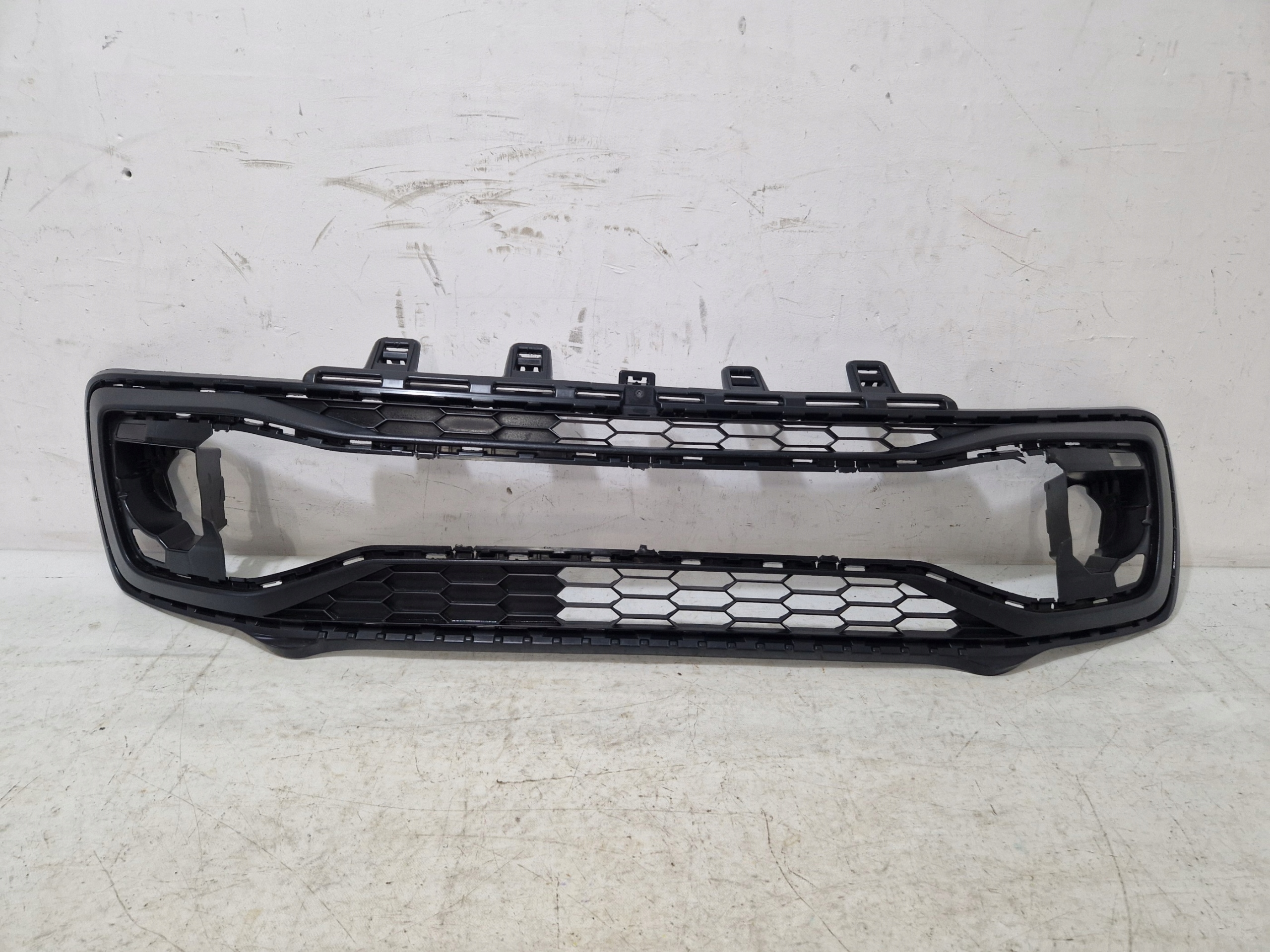 VW UP LIFT 1S grid of a bumper front 1S0853677F original