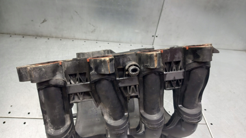 коллектор Впускный MERCEDES a W168 1.6b 00R A1661410401