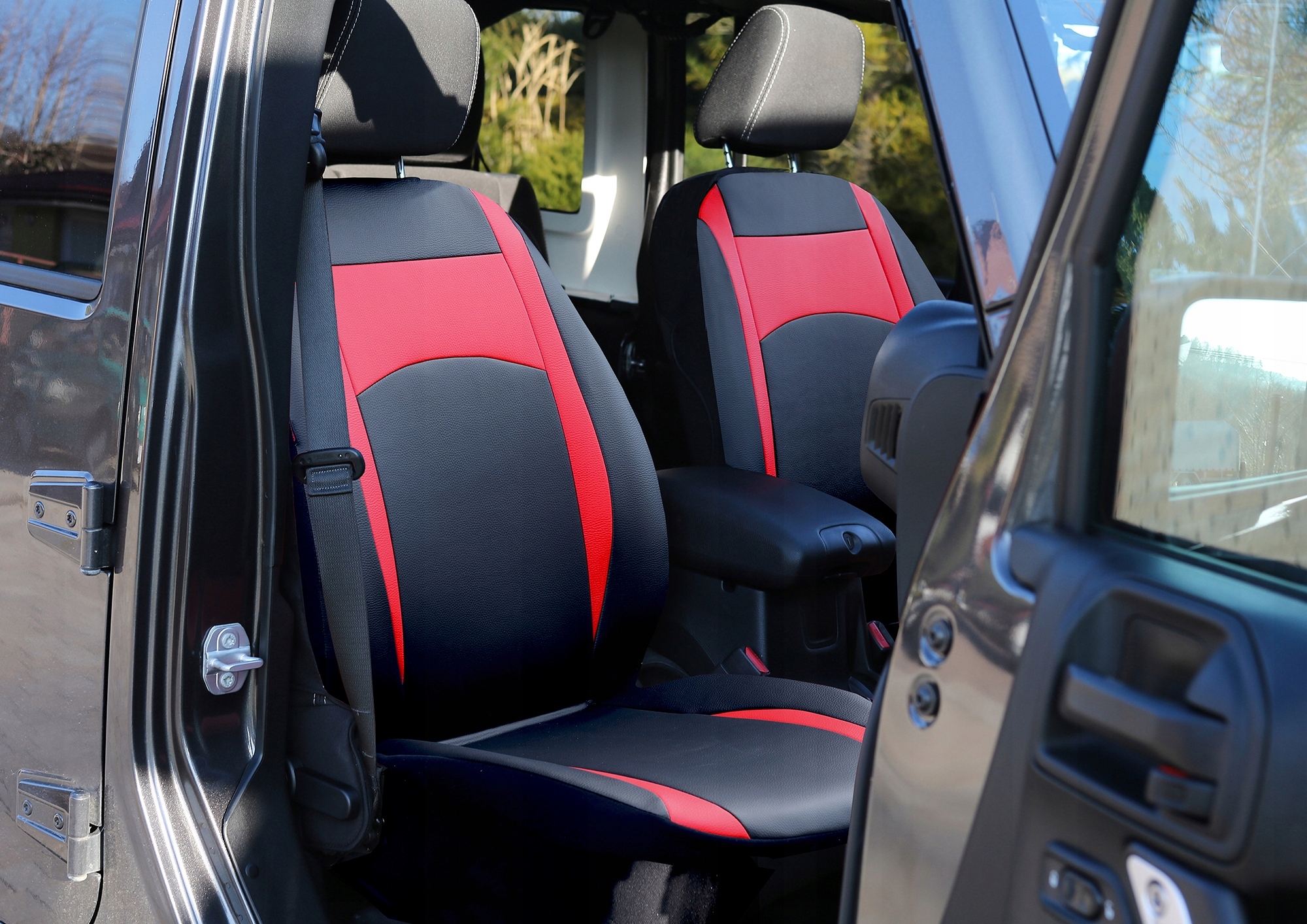 SKÓRZANE POKROWCE NA FOTELE SAMOCHODOWE SKÓRA Producent Pok-ter