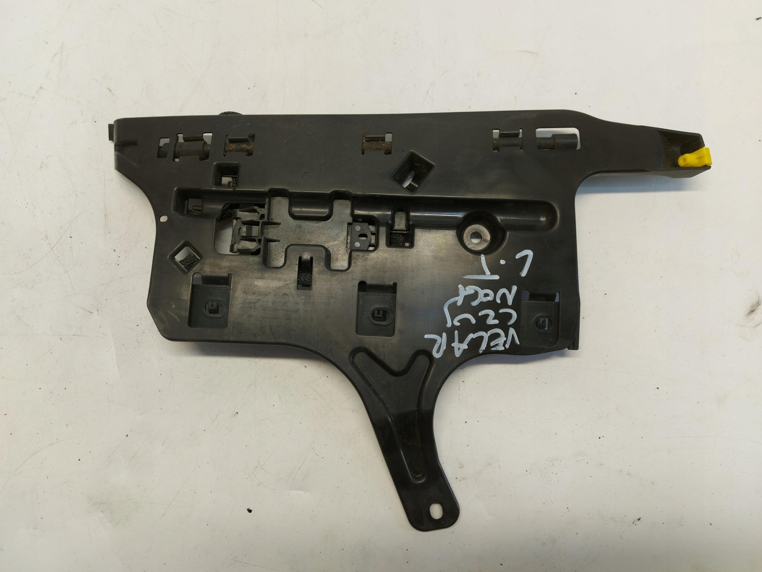 Range Rover VELAR L560 2.0d 2021r sensor bonnet feet otwarcia boot rear part