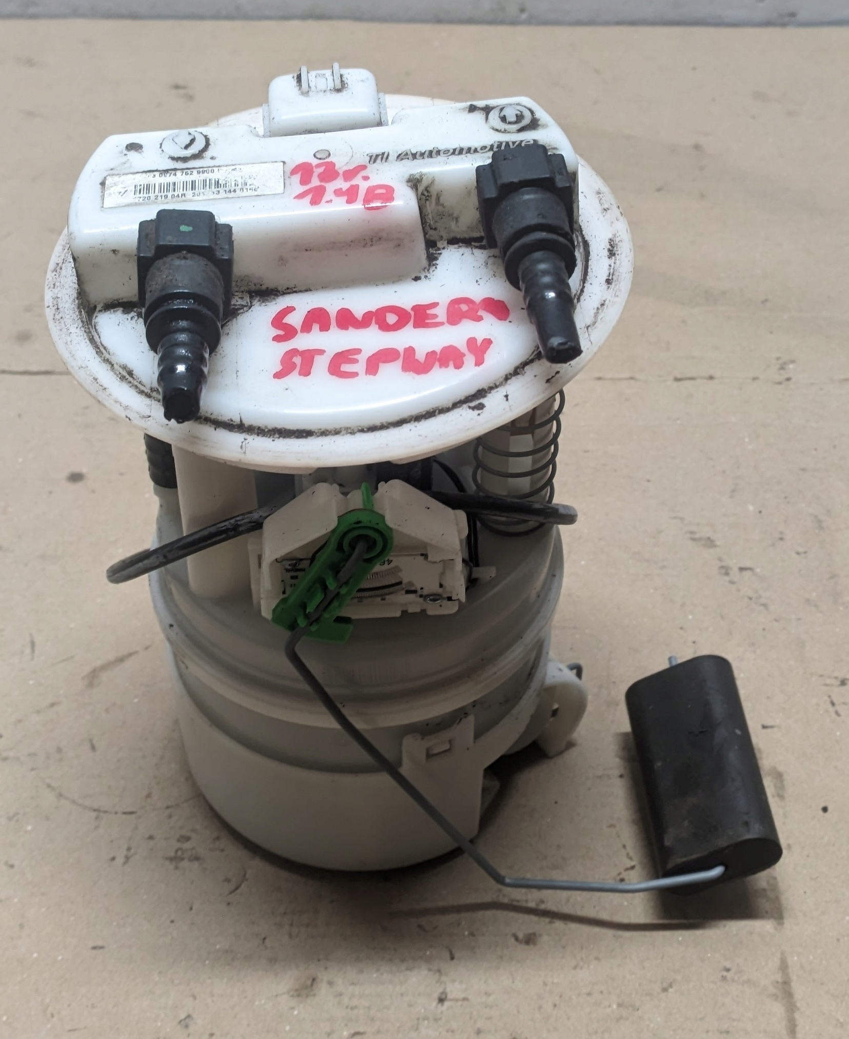 DACIA SANDERO II STEPWAY 1.4 B 13R feed pump 172021904R