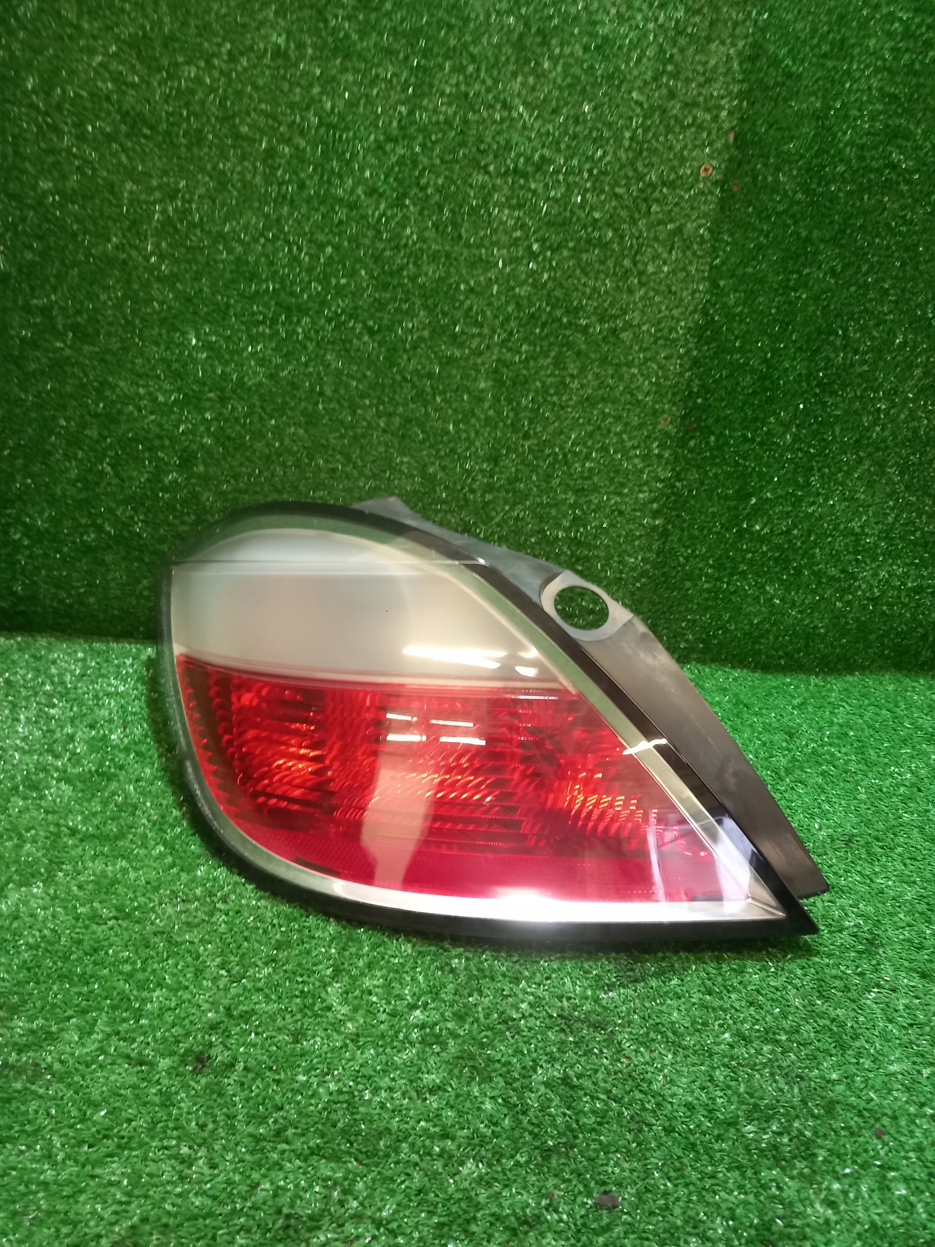 light left rear OPEL ASTRA H 24451835