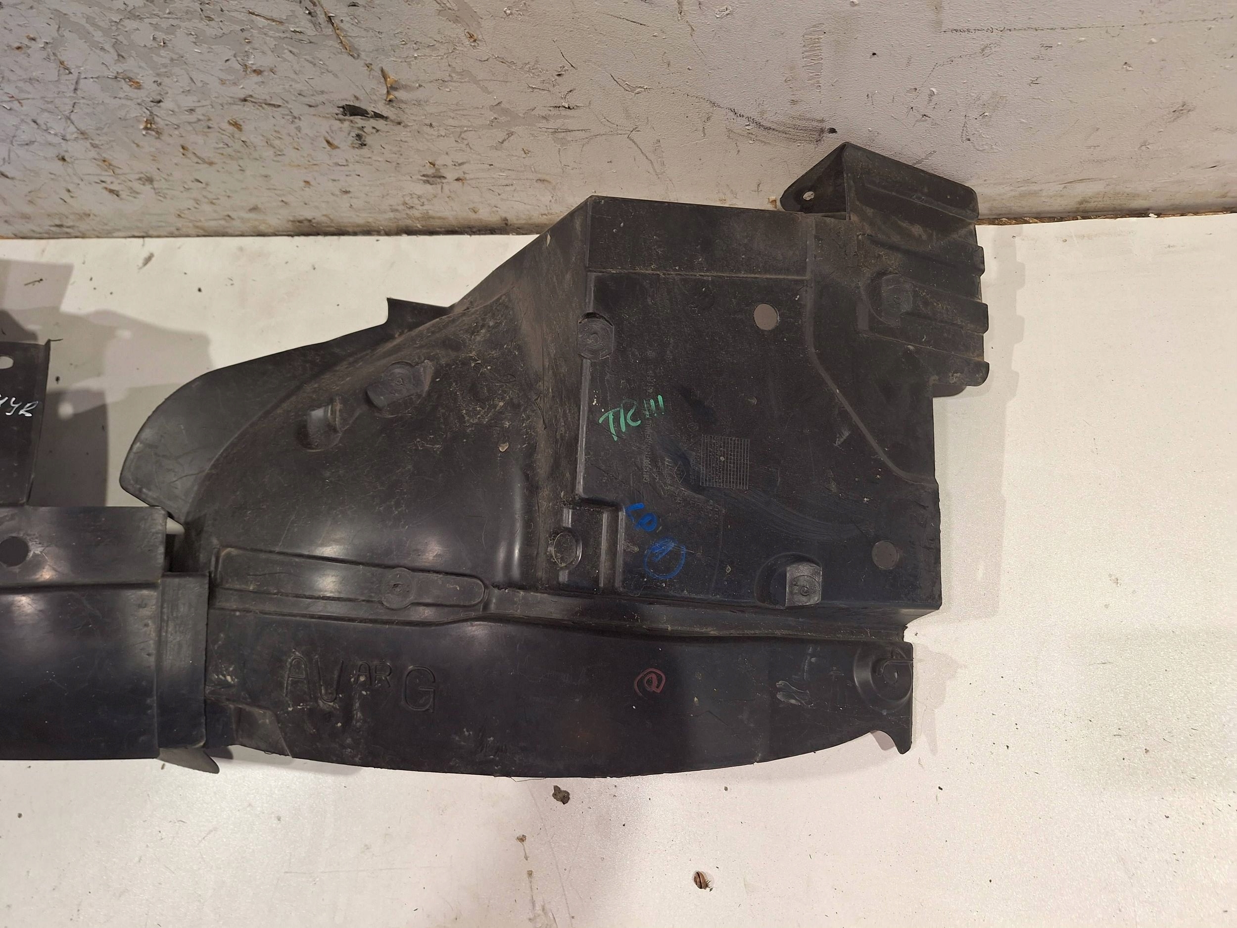 mudguard front left 638450844R RENAULT TRAFIC III TALENTO 14