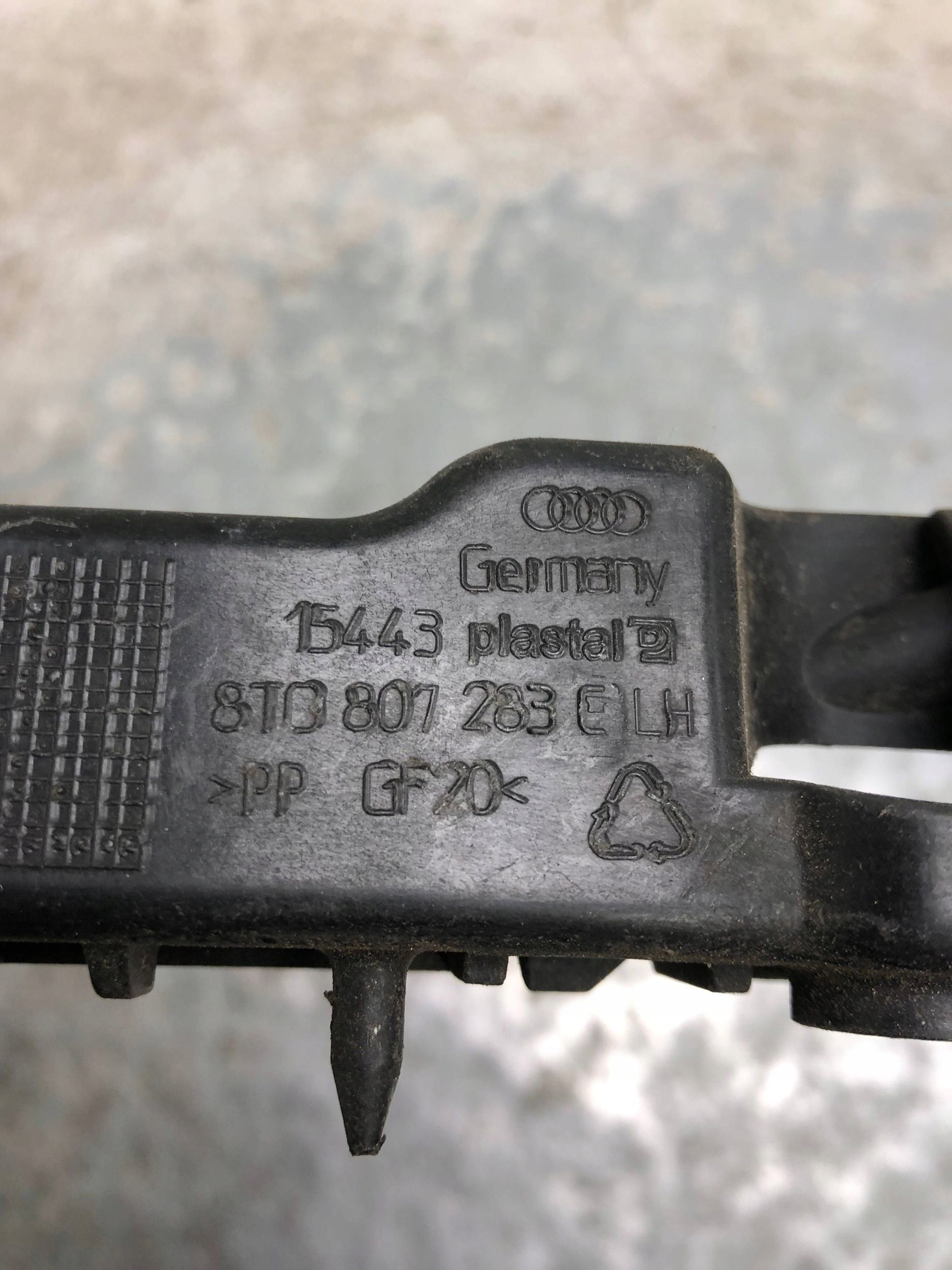 bumper bracket left front AUDI A5 LIFT 8T0807283C