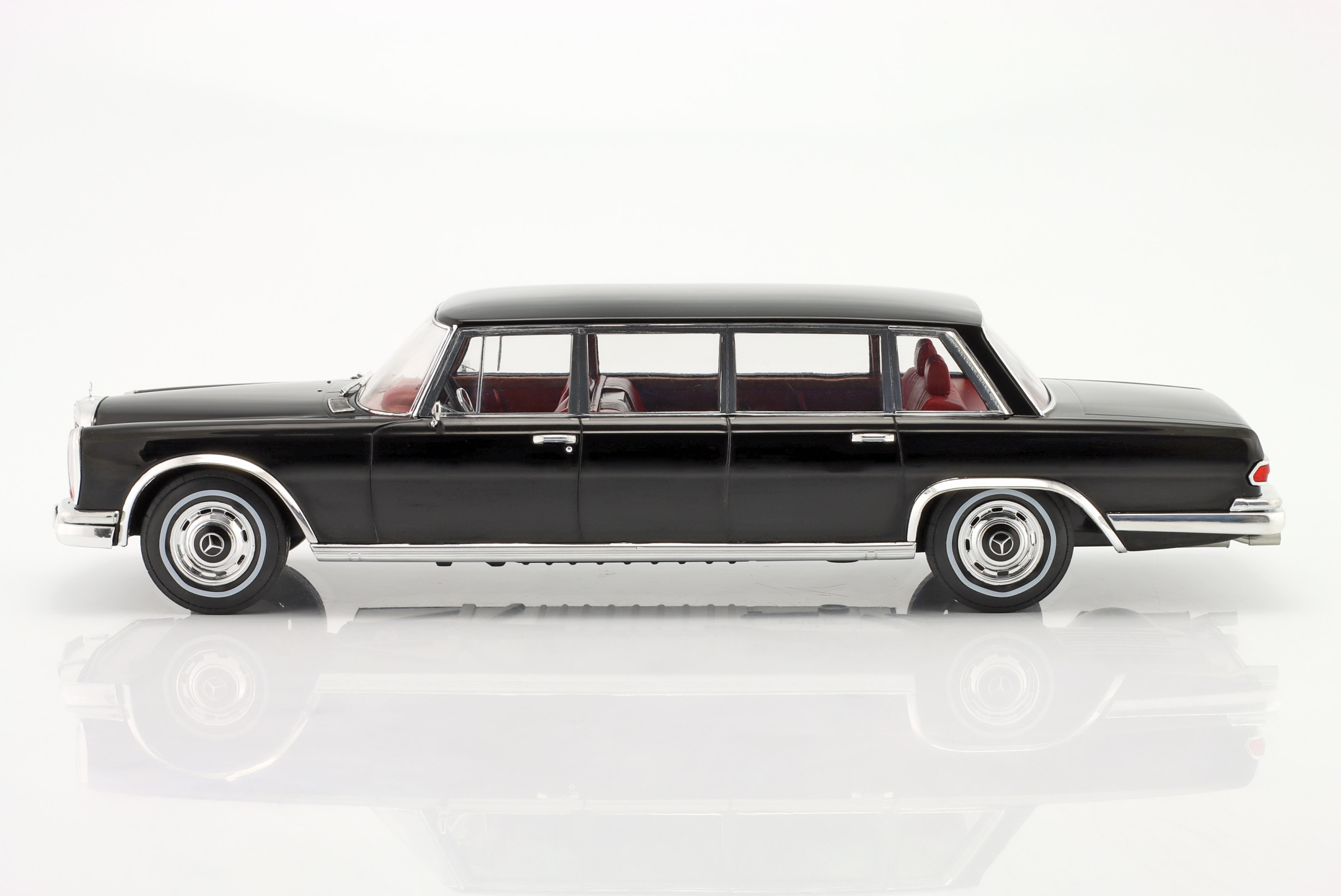 Mercedes-Benz 600 (W100), black MCG 1:18 • Cena, Opinie - Allegro