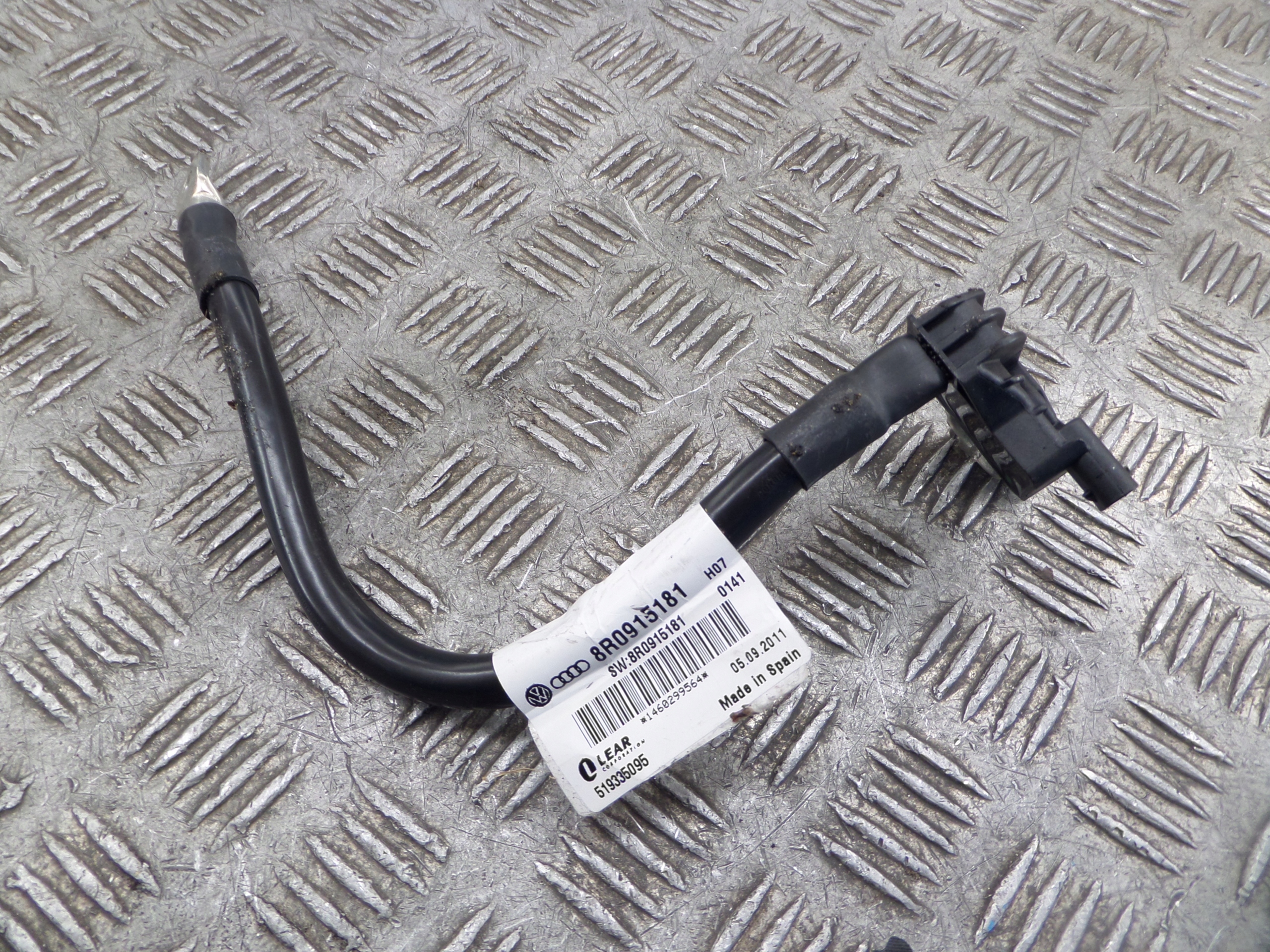 Borne négative AUDI Q5 8R0 8R0915181A