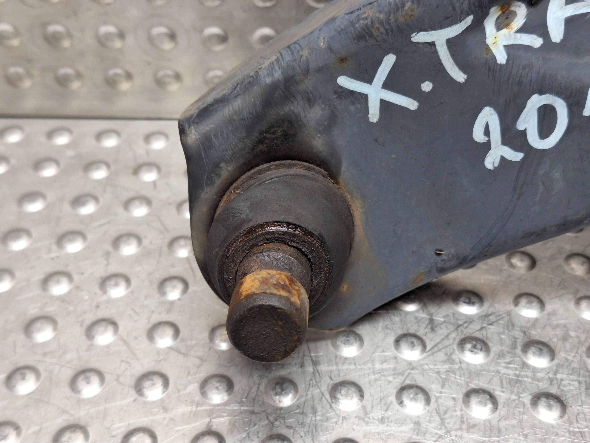 arm left front NISSAN X-TRAIL T32 14-21