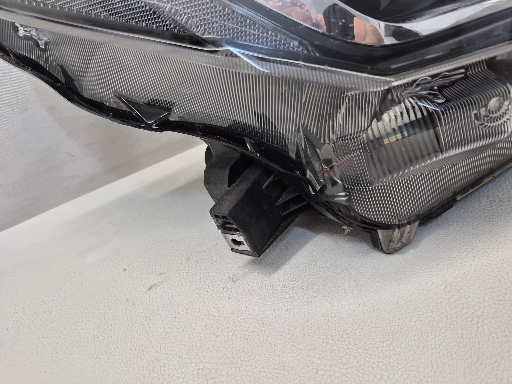 TOYOTA RAV4 IV LIFT 15- light right front front FULL LED 81145-42680