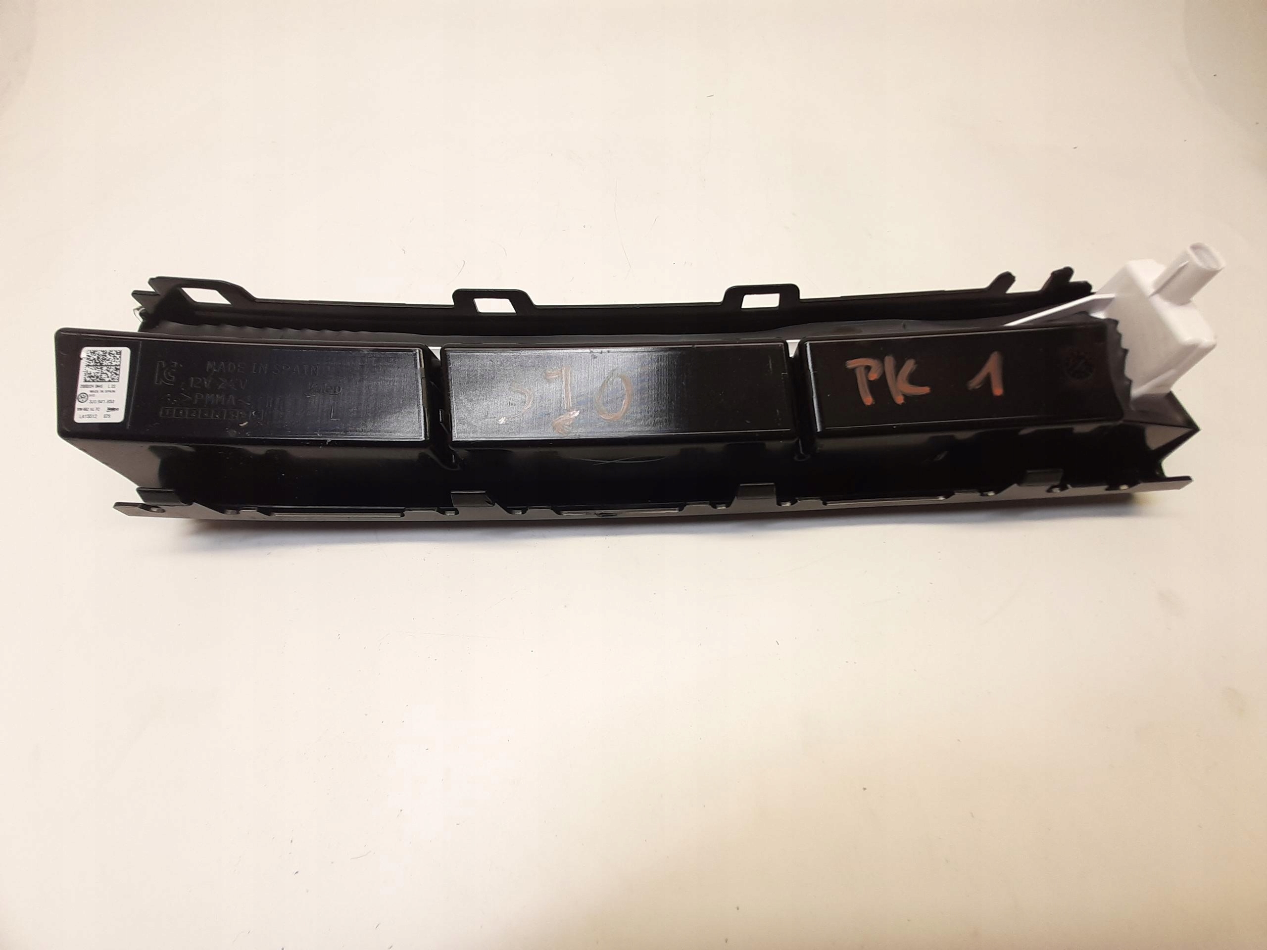 vw PASSAT B9 GOLF VIII дневные led левый 3J0941653