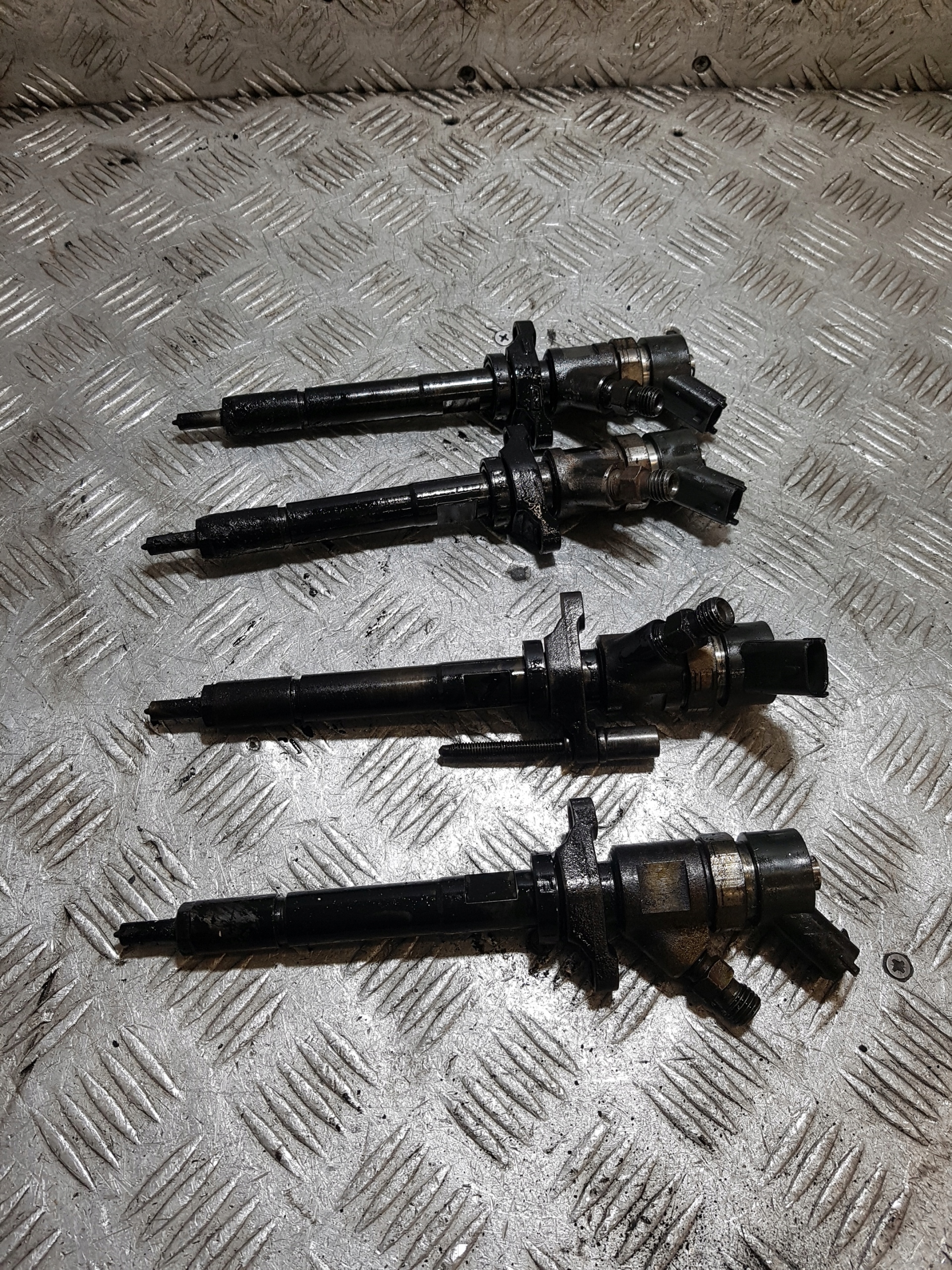 Einspritzdüse Einspritzdüse KOMPLET FORD FOCUS MK2 0445110259