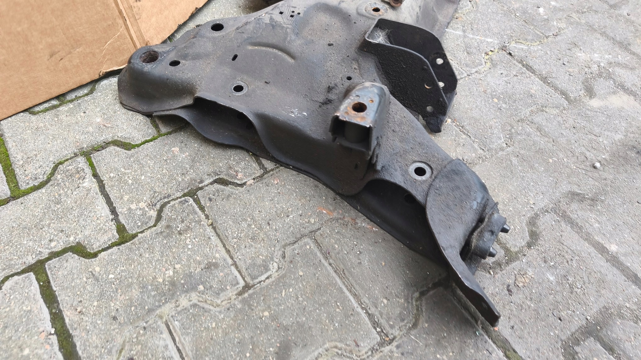 axle beam subframe axle beam front CITROEN PICASSO C4 2008r 2.0B