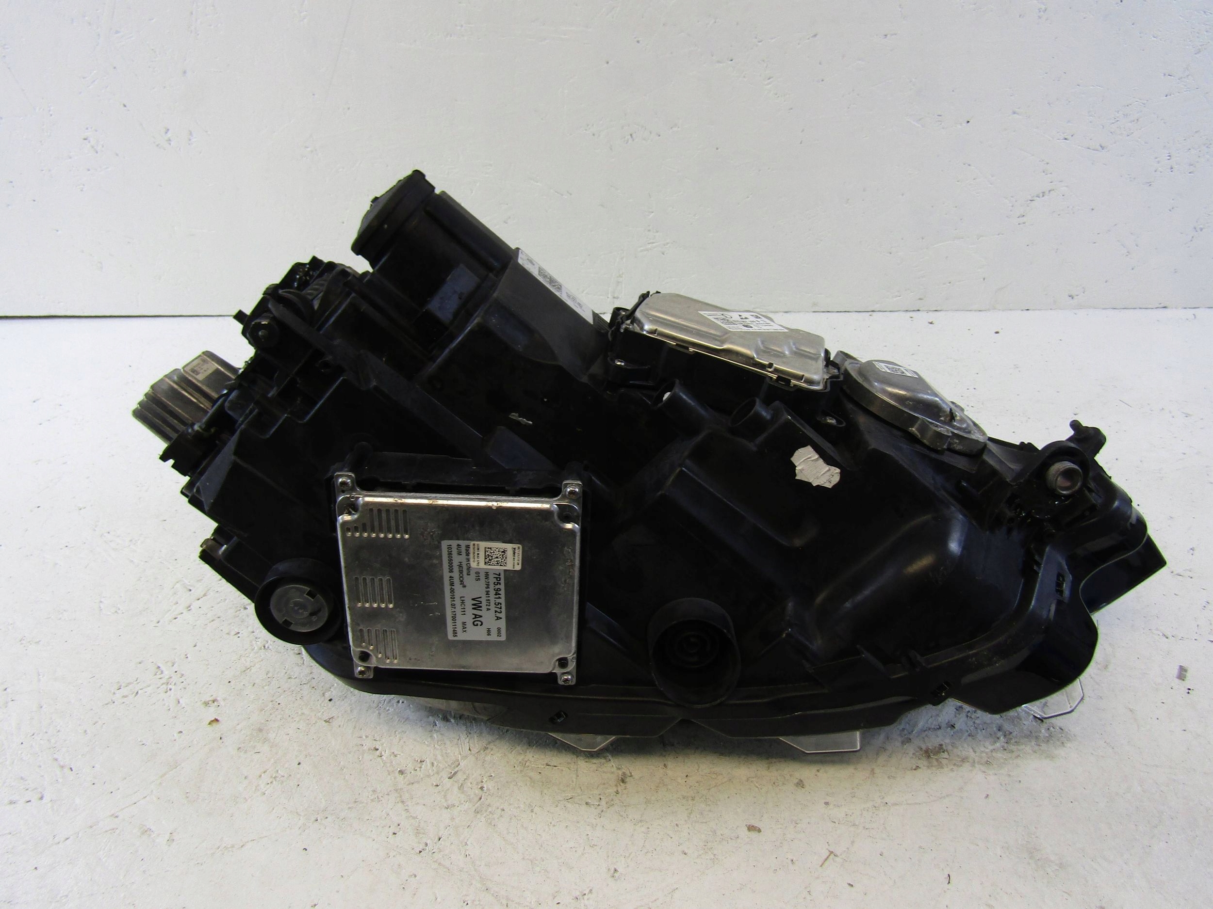 VW Sportsvan lift light left Full Led 517941081