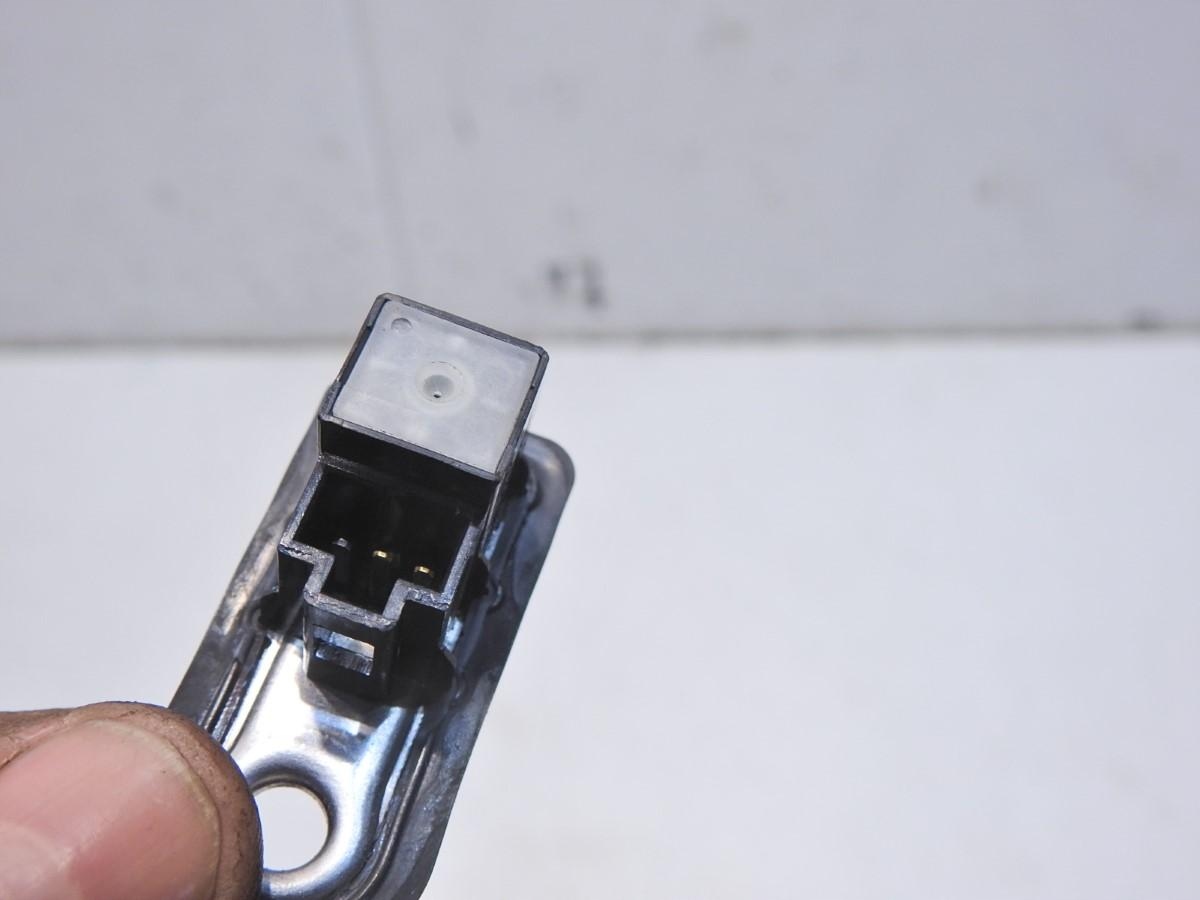 CZUJNIK DOMYKANIA DRZWI KIA CEED I LIFT 93560-3B100 Jakość części (zgodnie z GVO) O - oryginał z logo producenta pojazdu (OE)