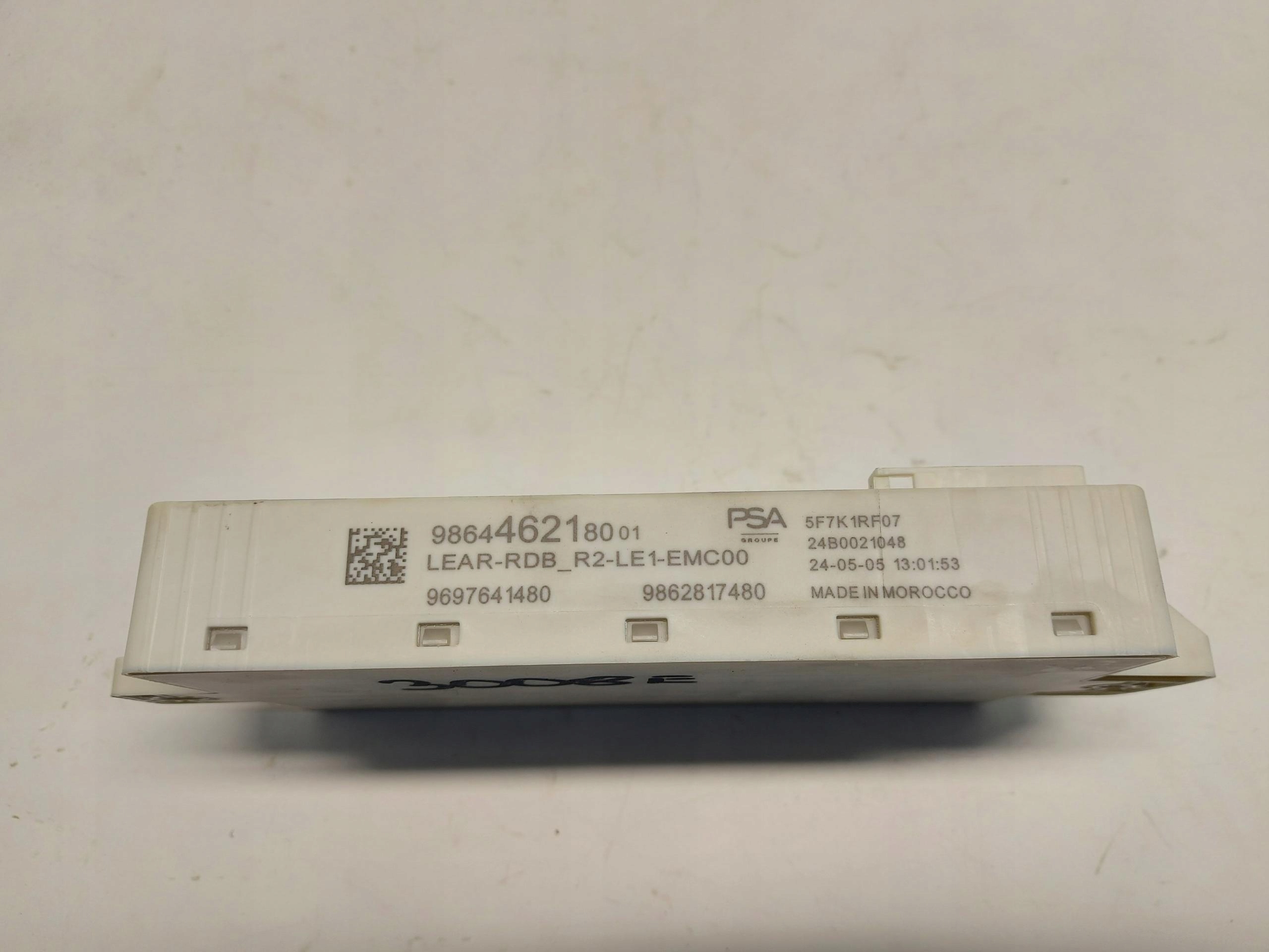 Peugeot 3008 III E3008 module control unit compartment bsi elektryk 9864462180